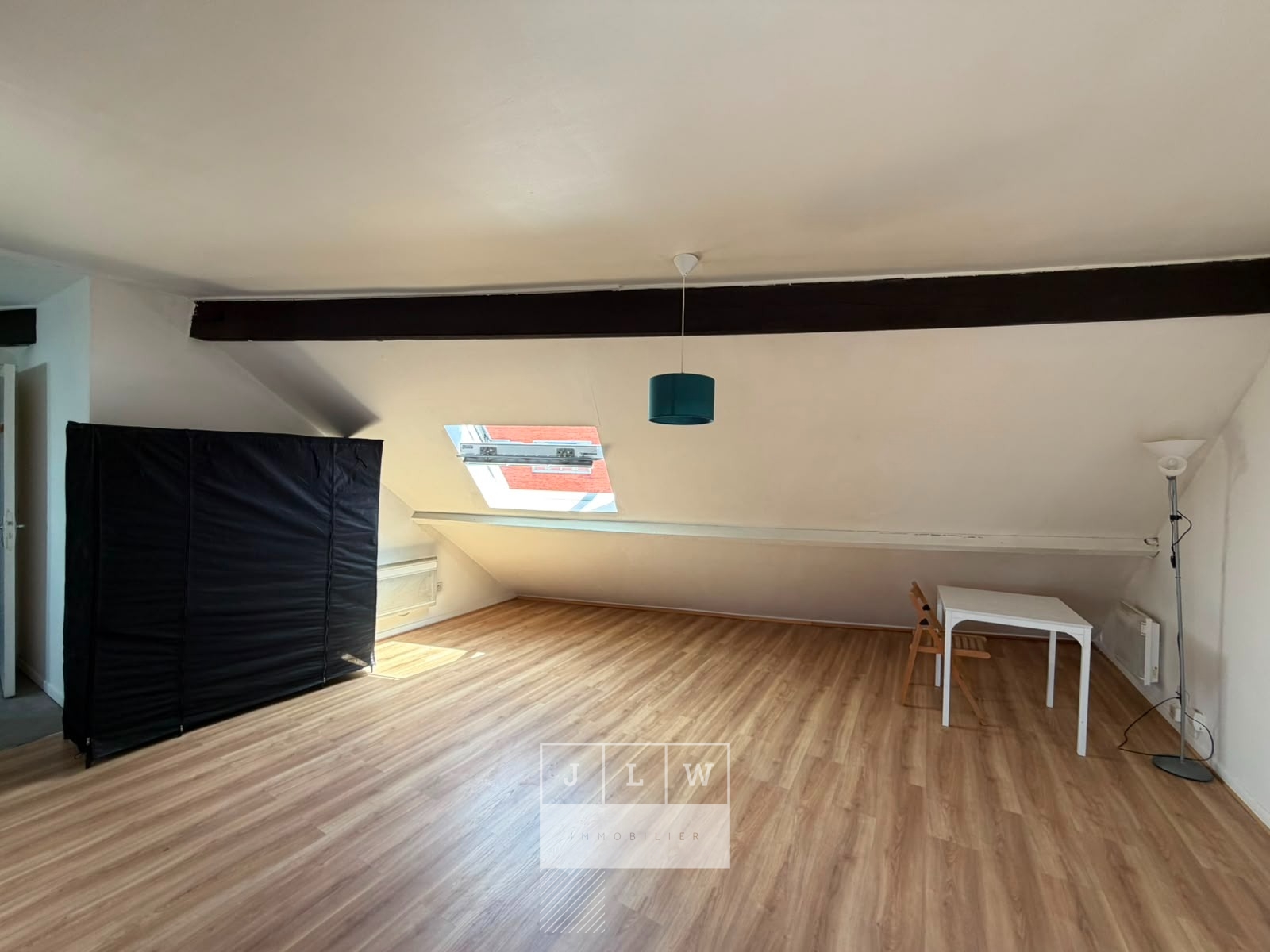 Arxw ll152 appartement studio meuble cave parking Photo 1 - JLW Immobilier Arxw ll152 appartement studio meuble cave parking Photo 1 - JLW Immobilier