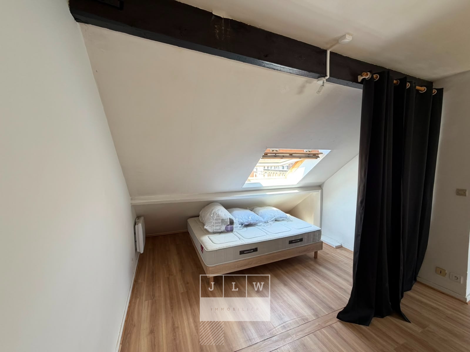 Arxw ll152 appartement studio meuble cave parking Photo 3 - JLW Immobilier Arxw ll152 appartement studio meuble cave parking Photo 3 - JLW Immobilier
