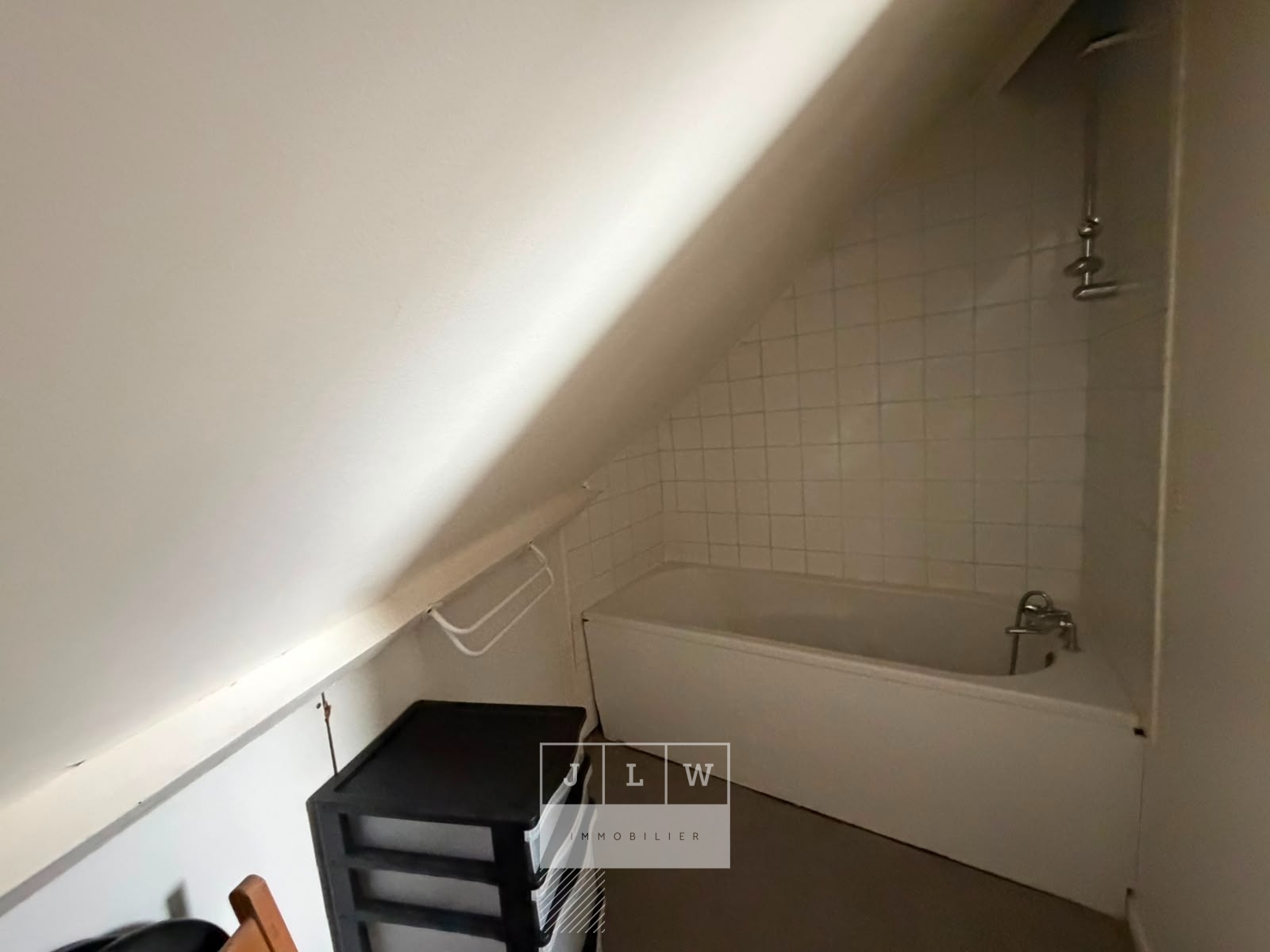 Arxw ll152 appartement studio meuble cave parking Photo 7 - JLW Immobilier Arxw ll152 appartement studio meuble cave parking Photo 7 - JLW Immobilier