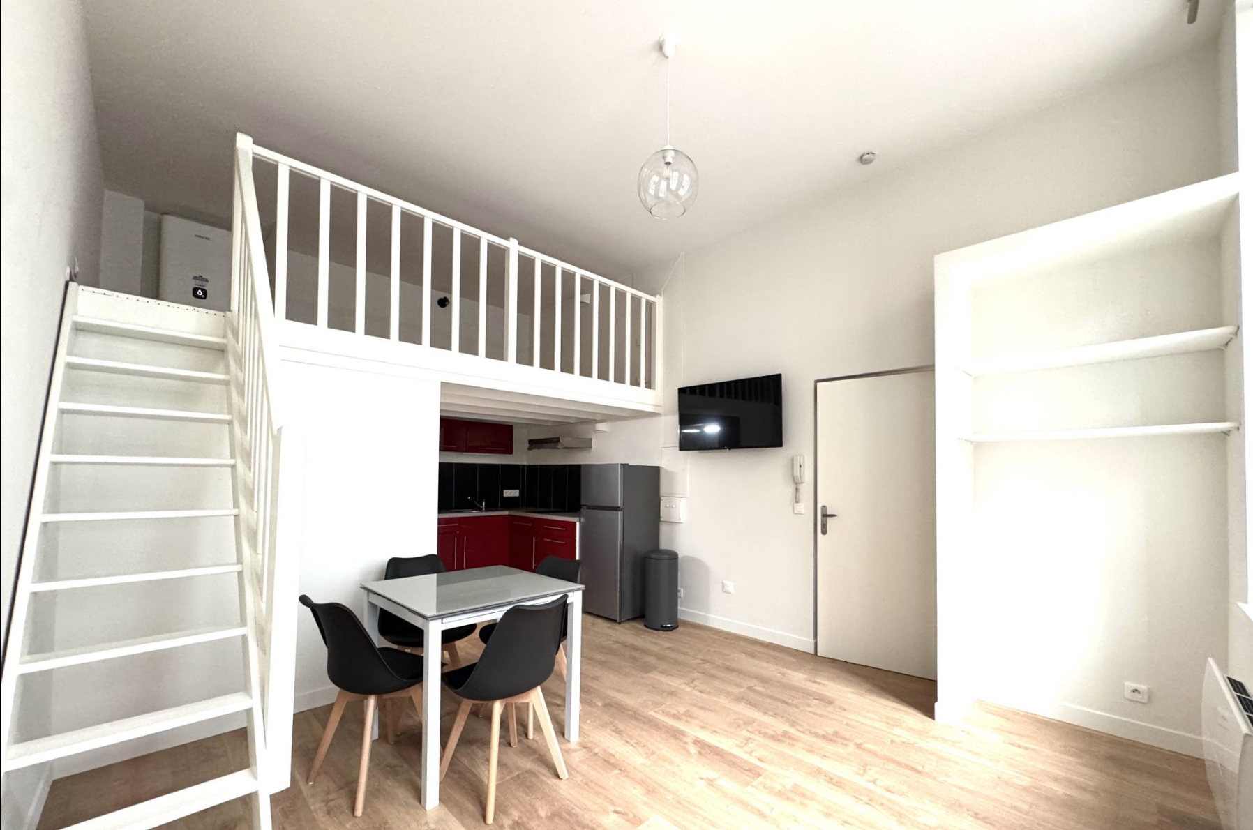 Republique studio avec mezzanine Photo 2 - JLW Immobilier