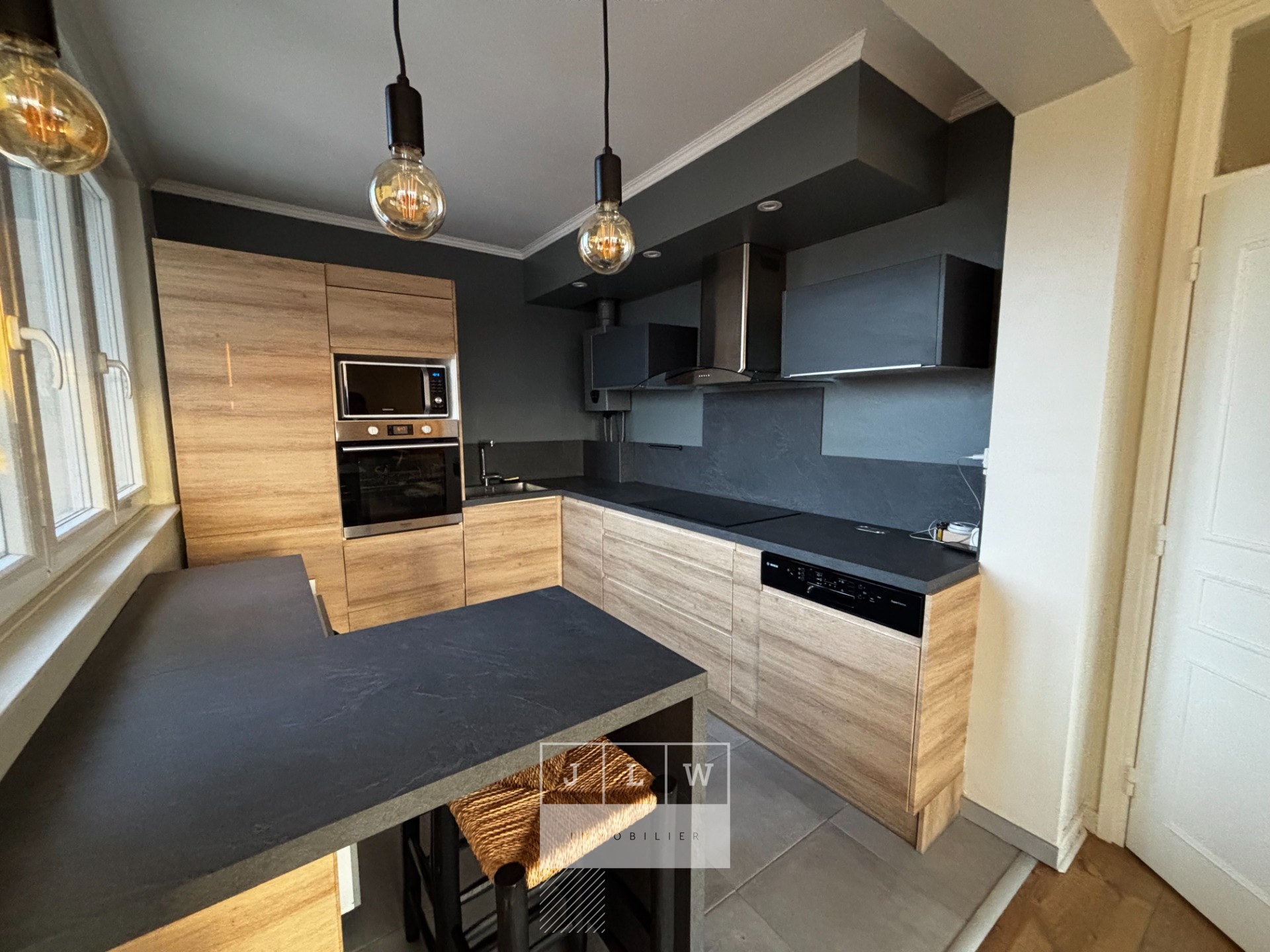 Superbe appartement t3 de 74m2 Photo 2 - JLW Immobilier Superbe appartement t3 de 74m2 Photo 2 - JLW Immobilier