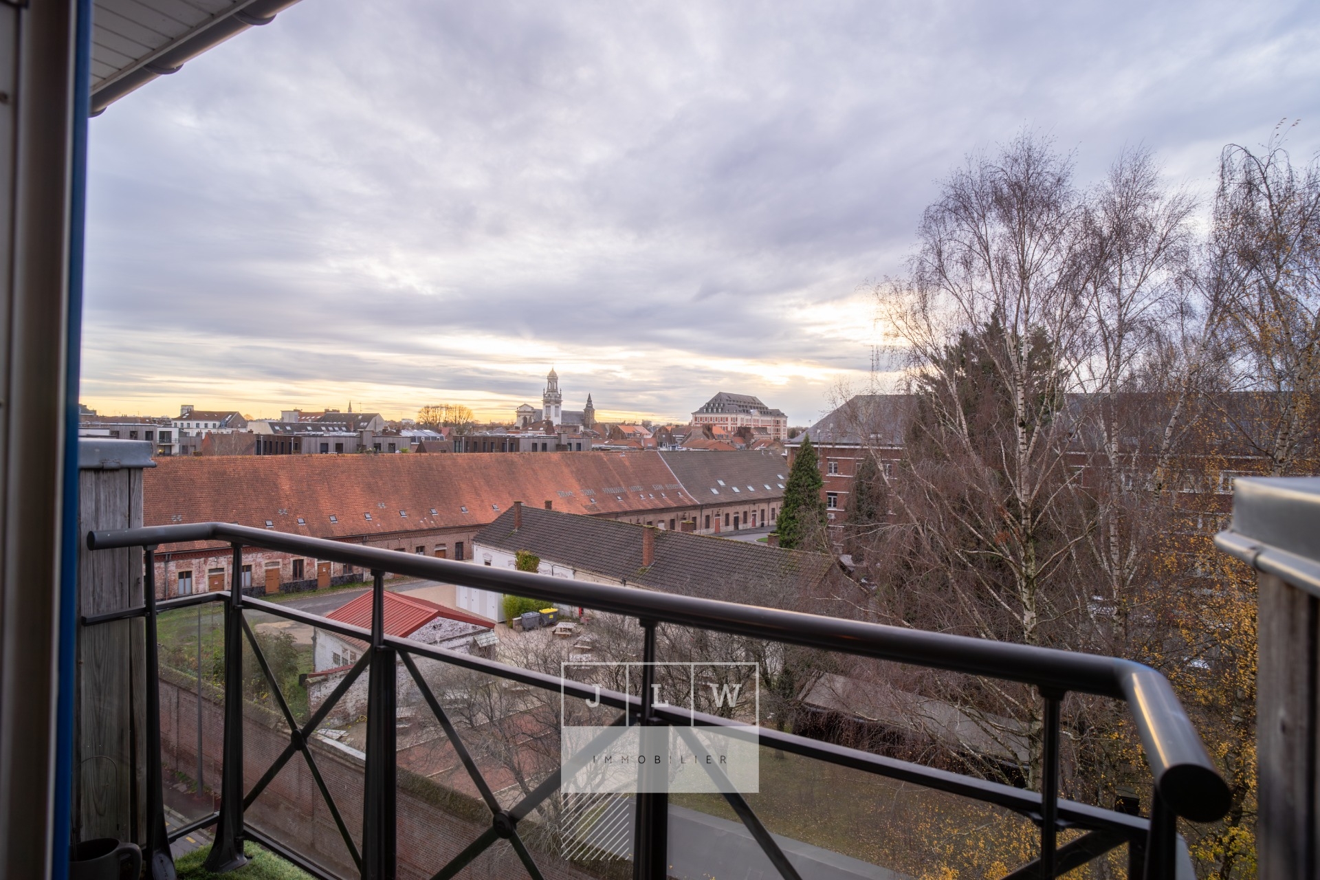 Vieux lille appartement 3 chambres avec balcon et parking Photo 2 - JLW Immobilier Vieux lille appartement 3 chambres avec balcon et parking Photo 2 - JLW Immobilier