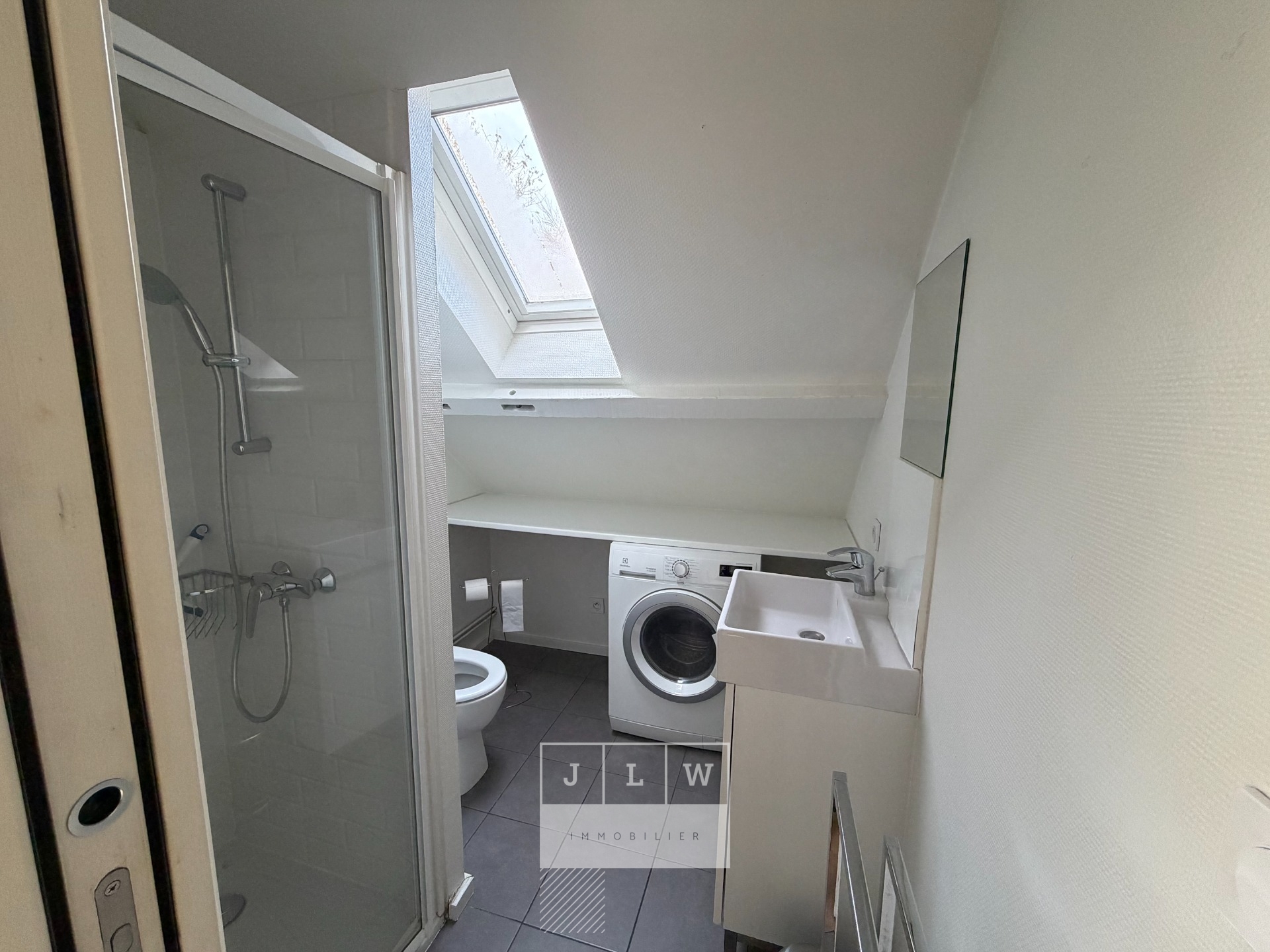 Aslo nb343 vieux lille tres beau type 2 meuble de 30m Photo 6 - JLW Immobilier