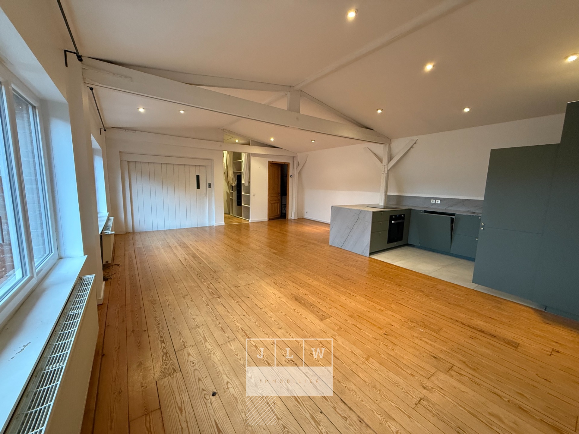 Asmt ll152  lille wazemmes appt 4 ch parking Photo 1 - JLW Immobilier