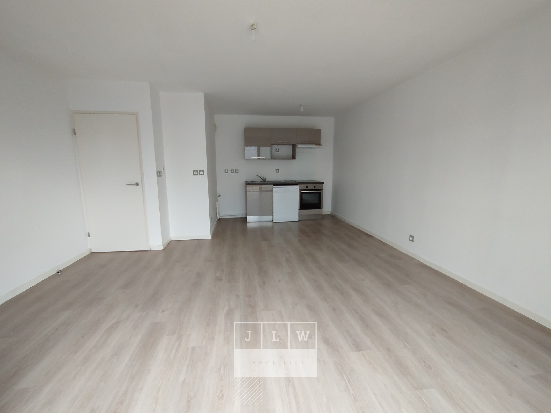 Atap ll152 type 2 non meuble avec balcon et garage Photo 3 - JLW Immobilier