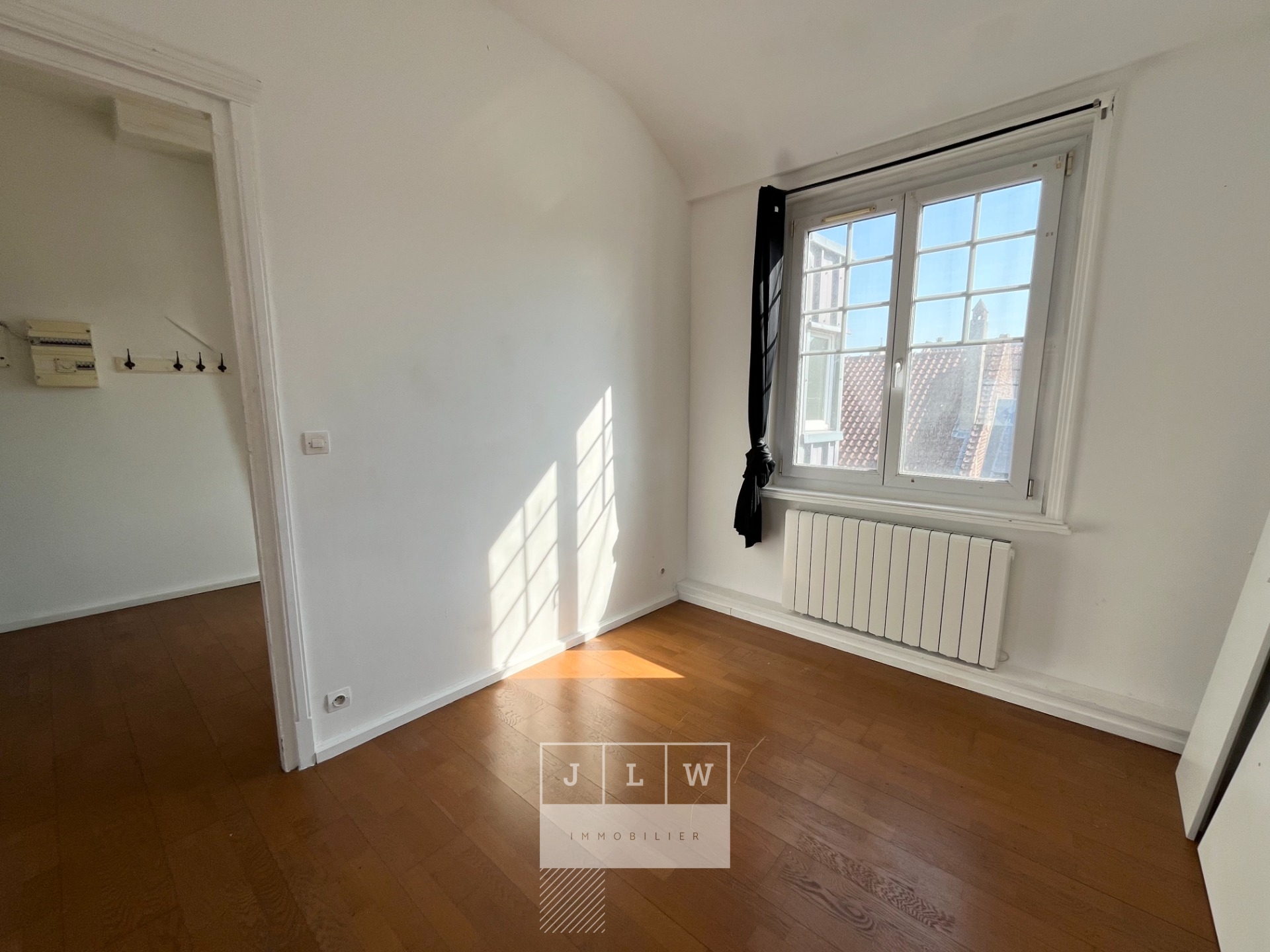 Lille hyper centre appartement 33m dernier etage Photo 2 - JLW Immobilier Lille hyper centre appartement 33m dernier etage Photo 2 - JLW Immobilier