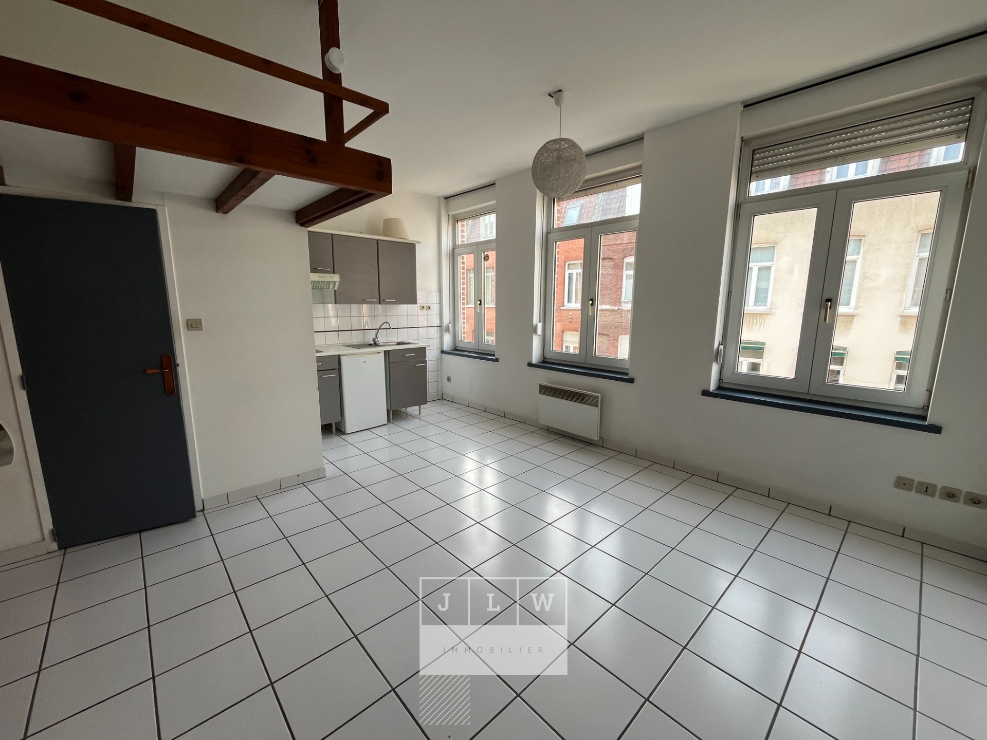 Lille st michel studio lumineux avec mezzanine Photo 3 - JLW Immobilier
