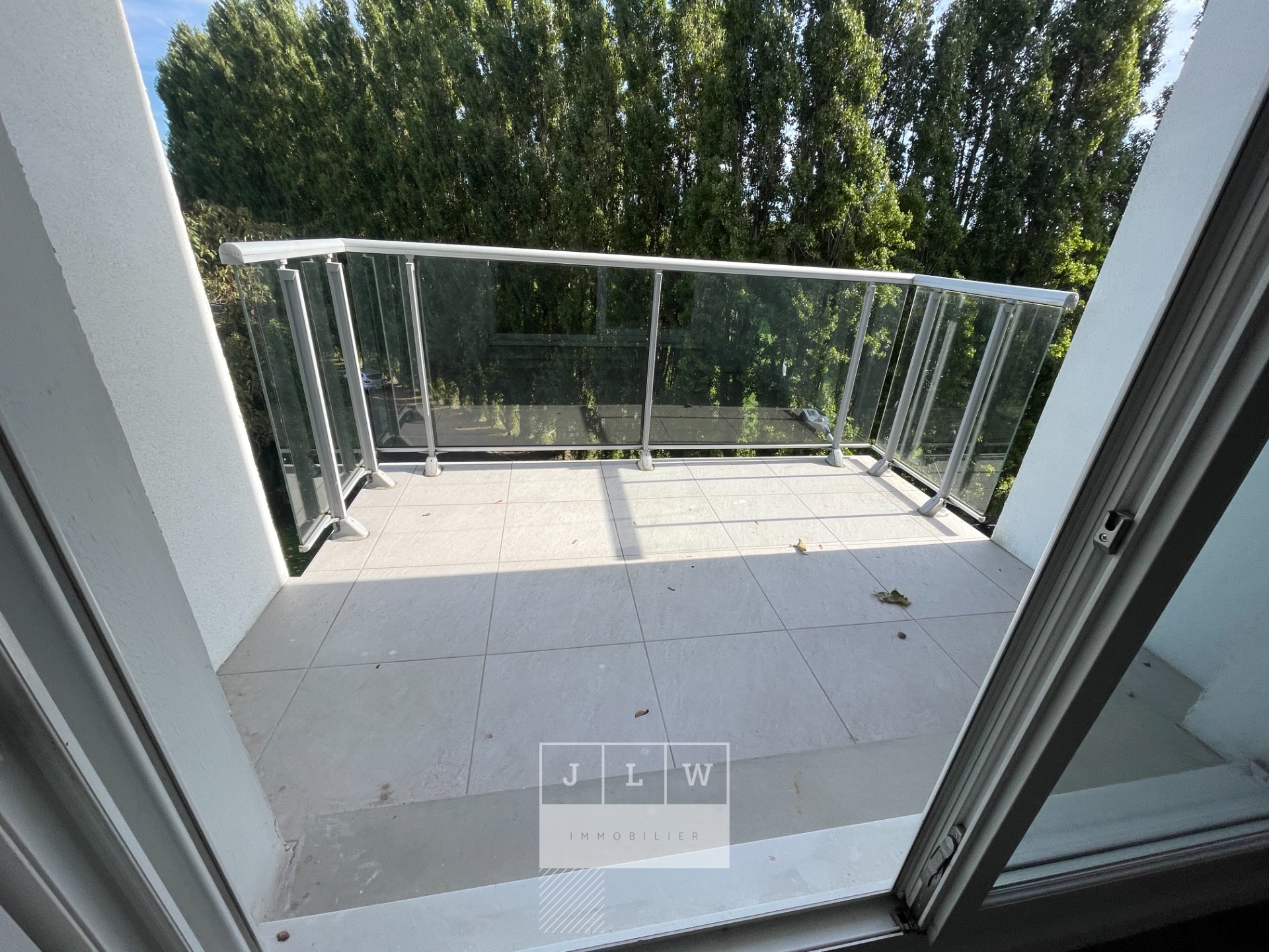 Atgb ll152 bel appartement type2 avec balcon  parking Photo 3 - JLW Immobilier