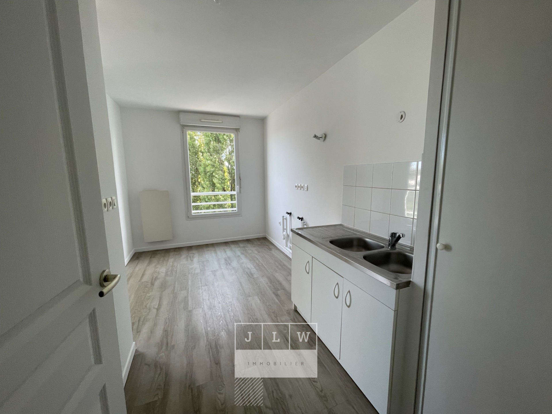 Atgb ll152 bel appartement type2 avec balcon  parking Photo 4 - JLW Immobilier