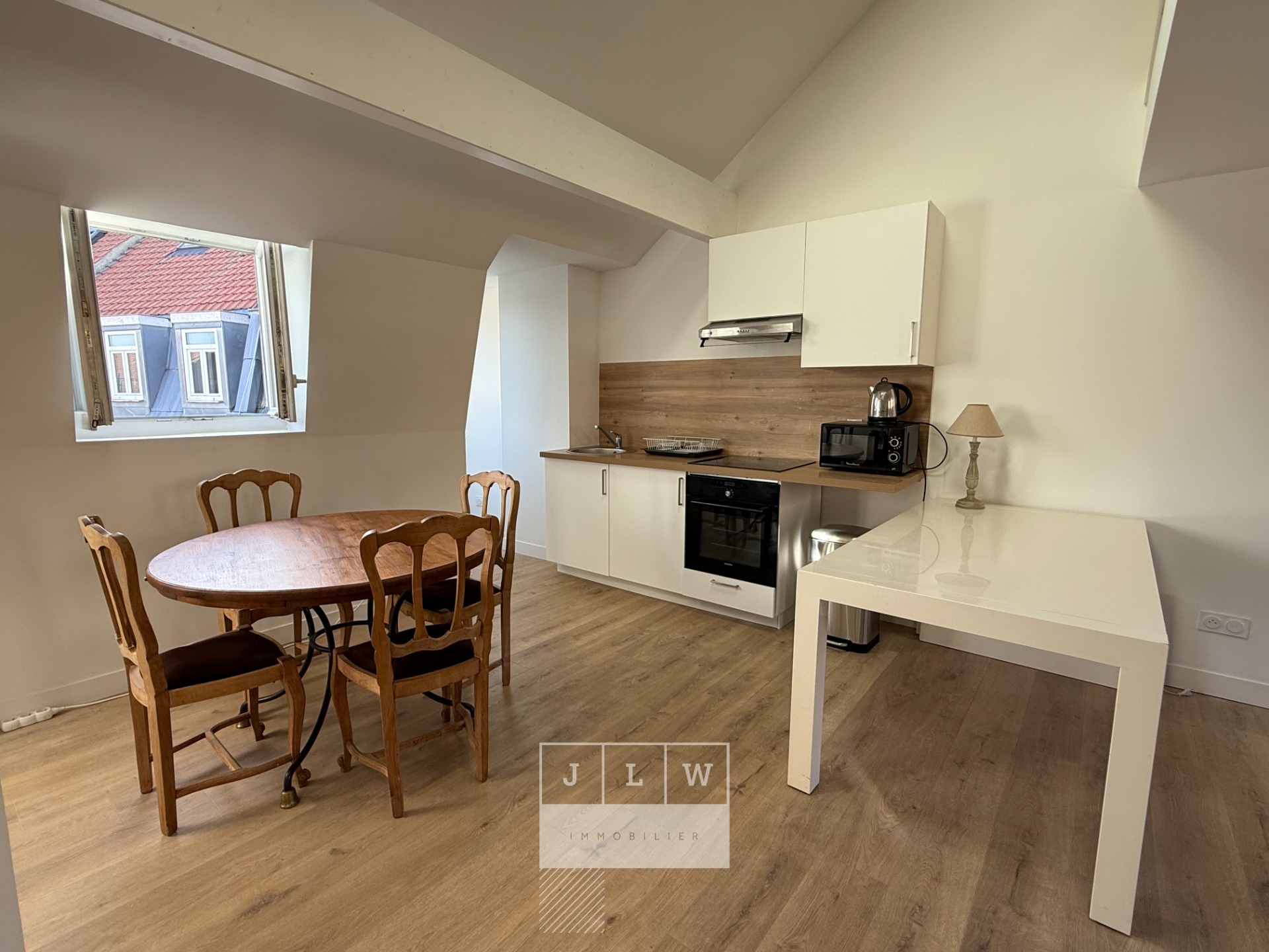 Atjy sr123 t2 meuble 49m2   28m2 de mezzanine renove Photo 6 - JLW Immobilier