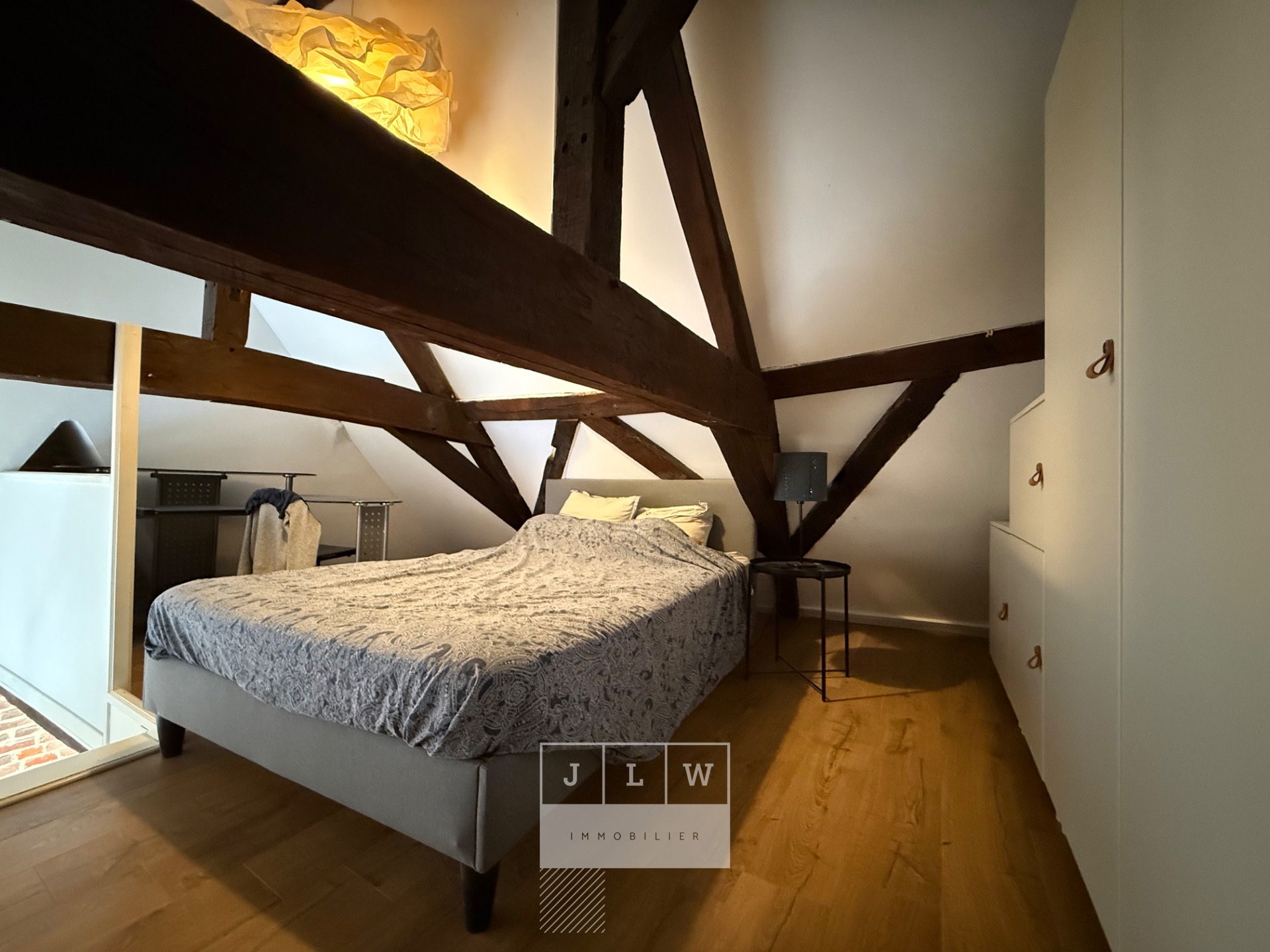 Atoq ll152 magnifique t1bis meuble en duplex   vieux lille Photo 6 - JLW Immobilier