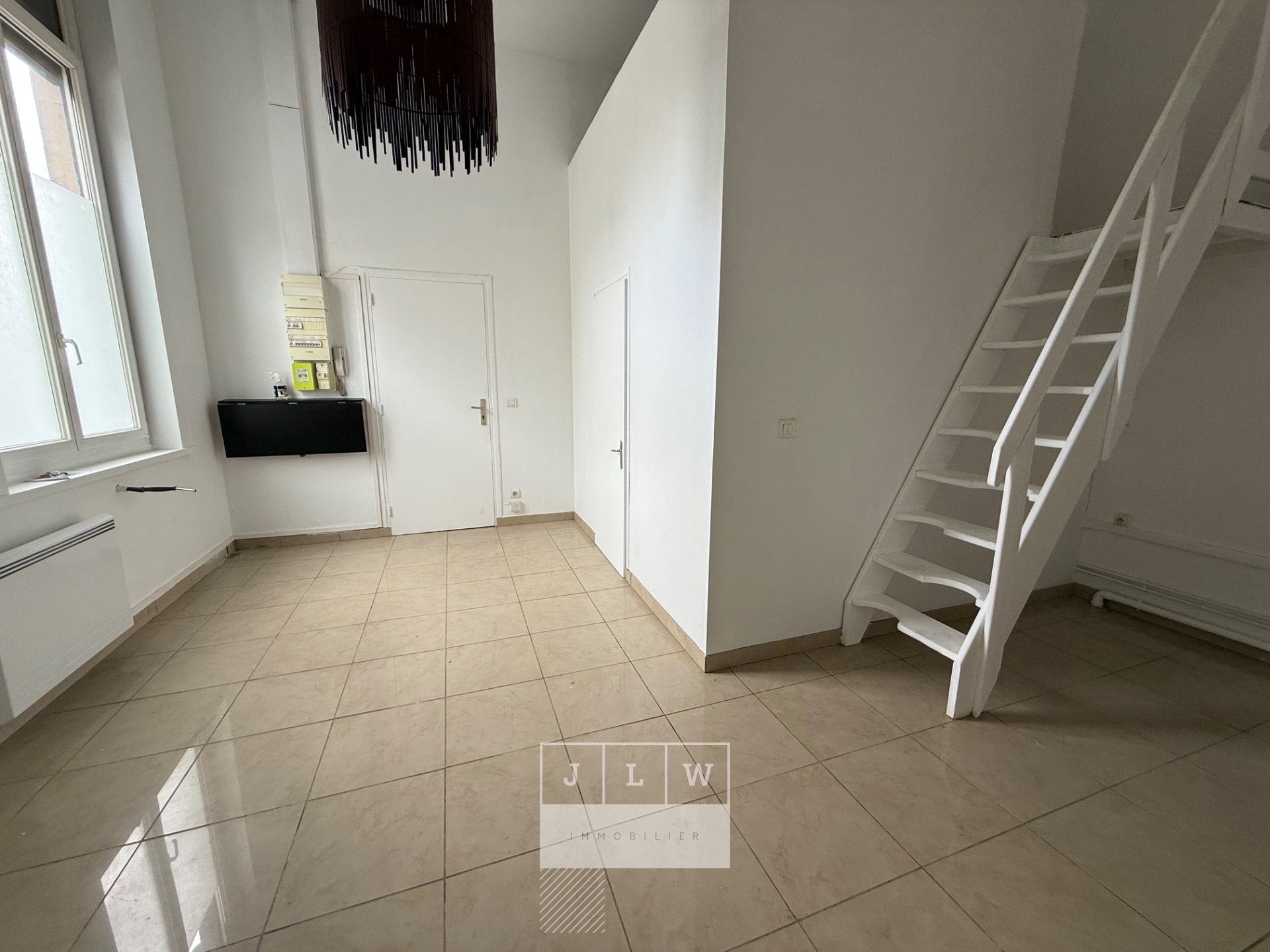 Ref  atrq  ll152 studio avec mezzanine non meublee Photo 3 - JLW Immobilier