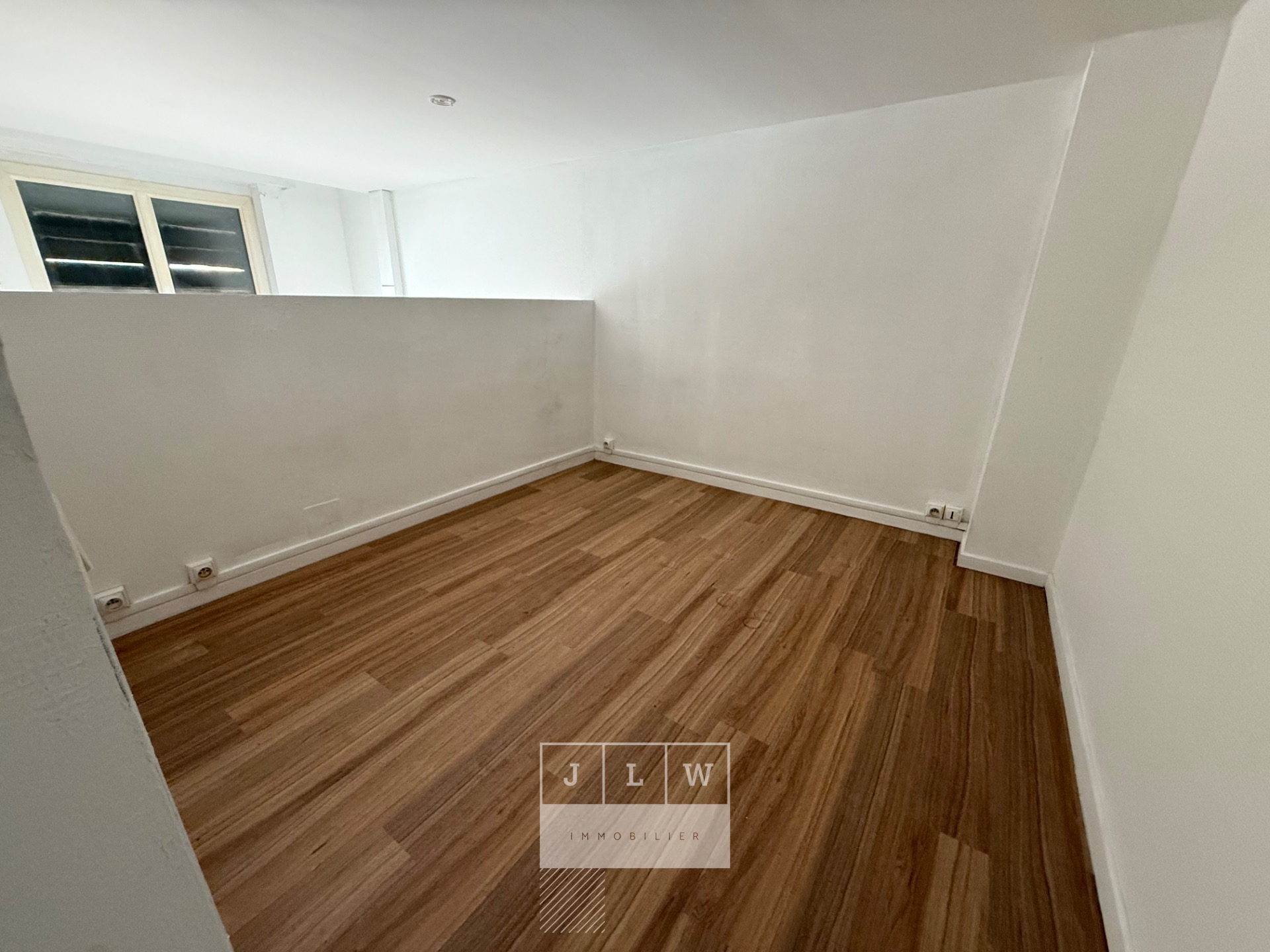 Ref  atrq  ll152 studio avec mezzanine non meublee Photo 4 - JLW Immobilier