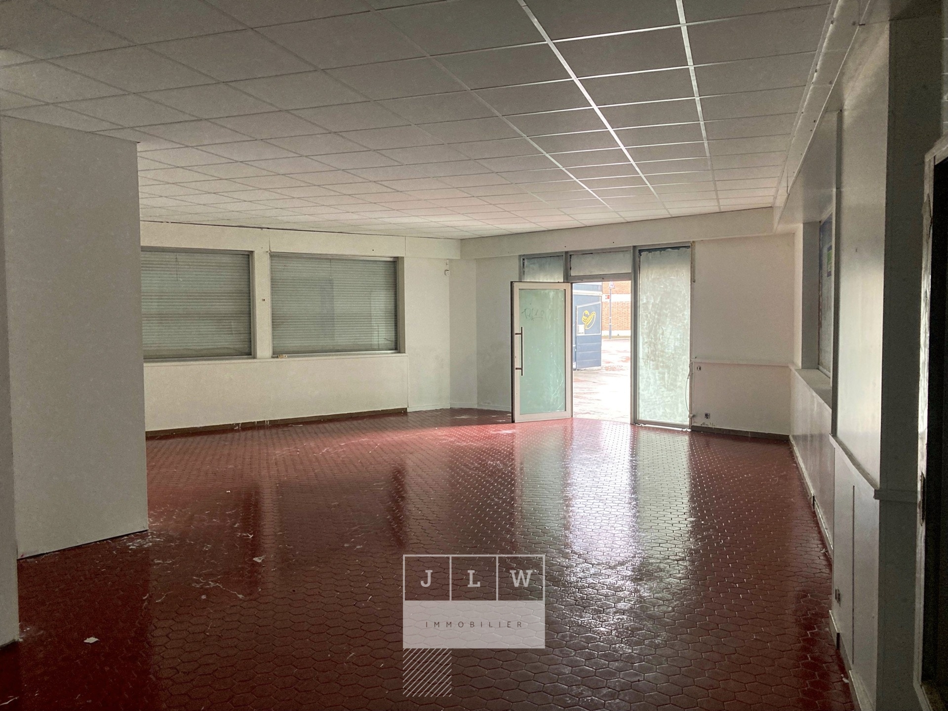 Anqi lomme egalite local commercial Photo 1 - JLW Immobilier