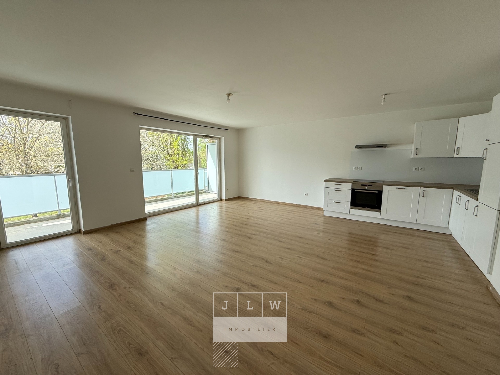 Auaj sr123 t3 lumineux non meuble   2 parkings Photo 6 - JLW Immobilier