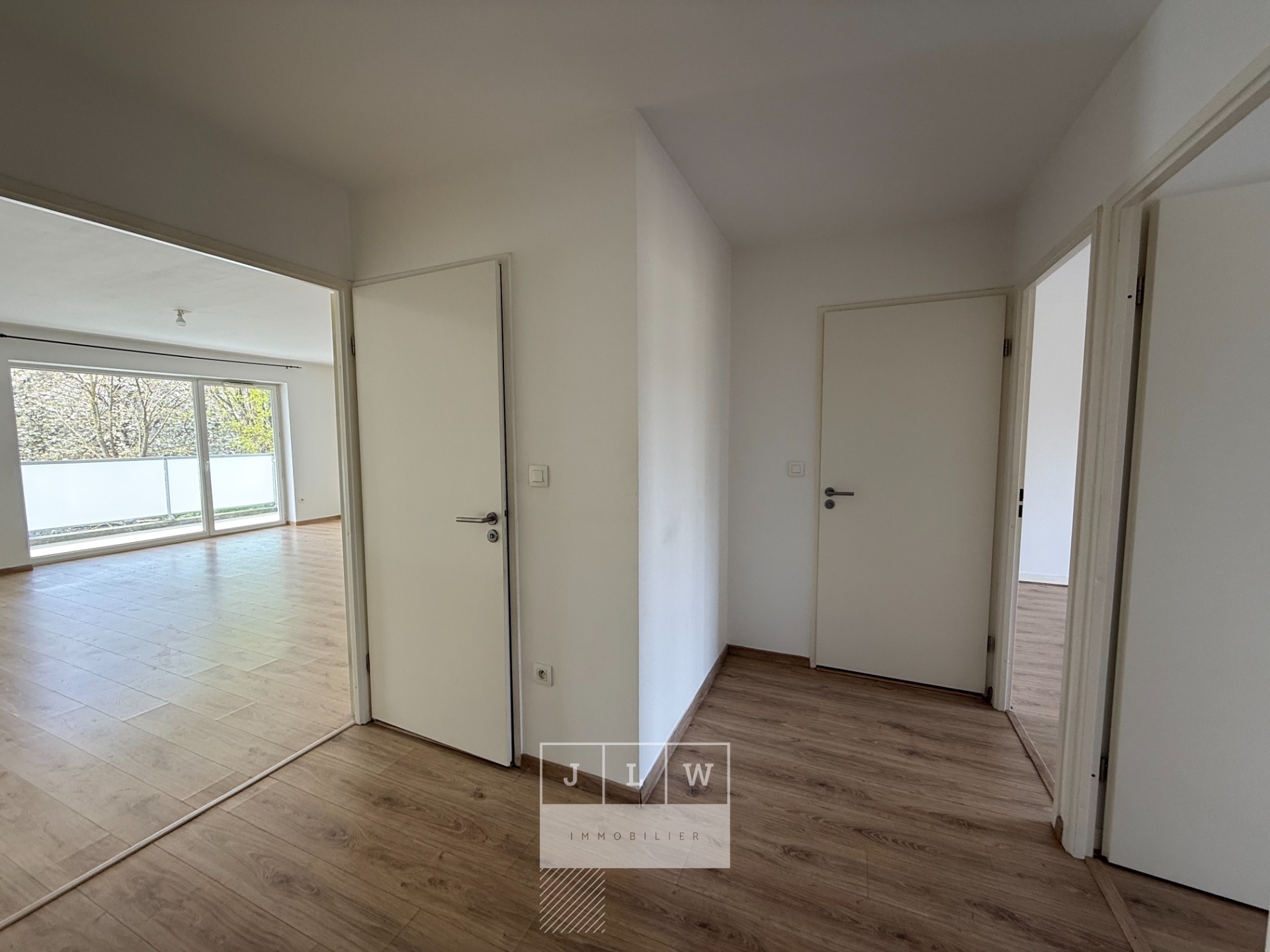 Auaj sr123 t3 lumineux non meuble   2 parkings Photo 7 - JLW Immobilier