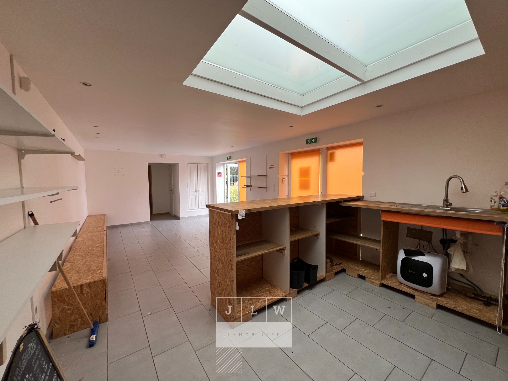 Aubn local commercial Photo 4 - JLW Immobilier Aubn local commercial Photo 4 - JLW Immobilier