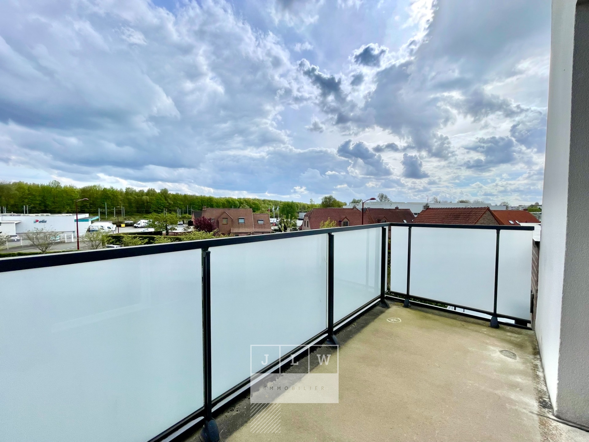 Marcq en baroeul t3 avec balcon et 2 places de parking Photo 3 - JLW Immobilier