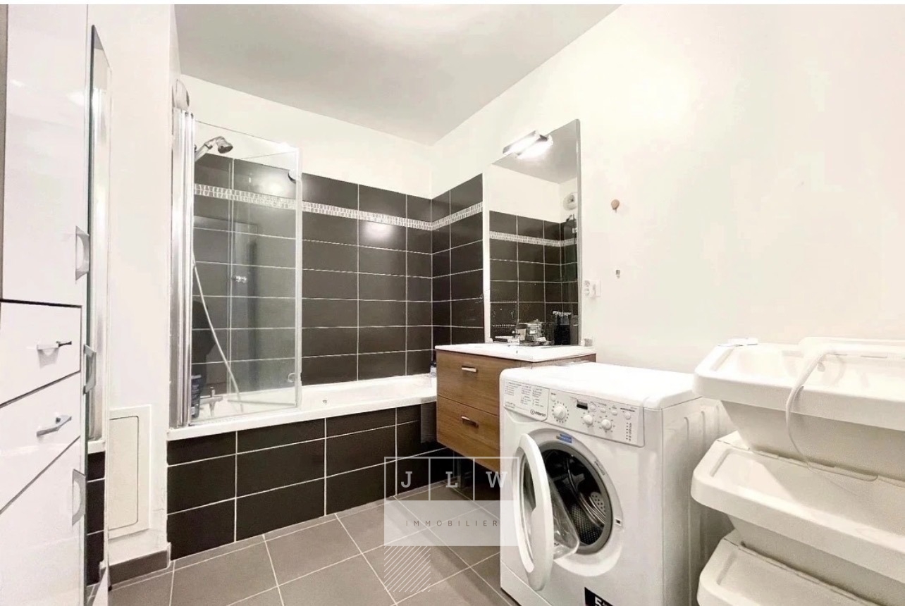 Marcq en baroeul t3 avec balcon et 2 places de parking Photo 7 - JLW Immobilier