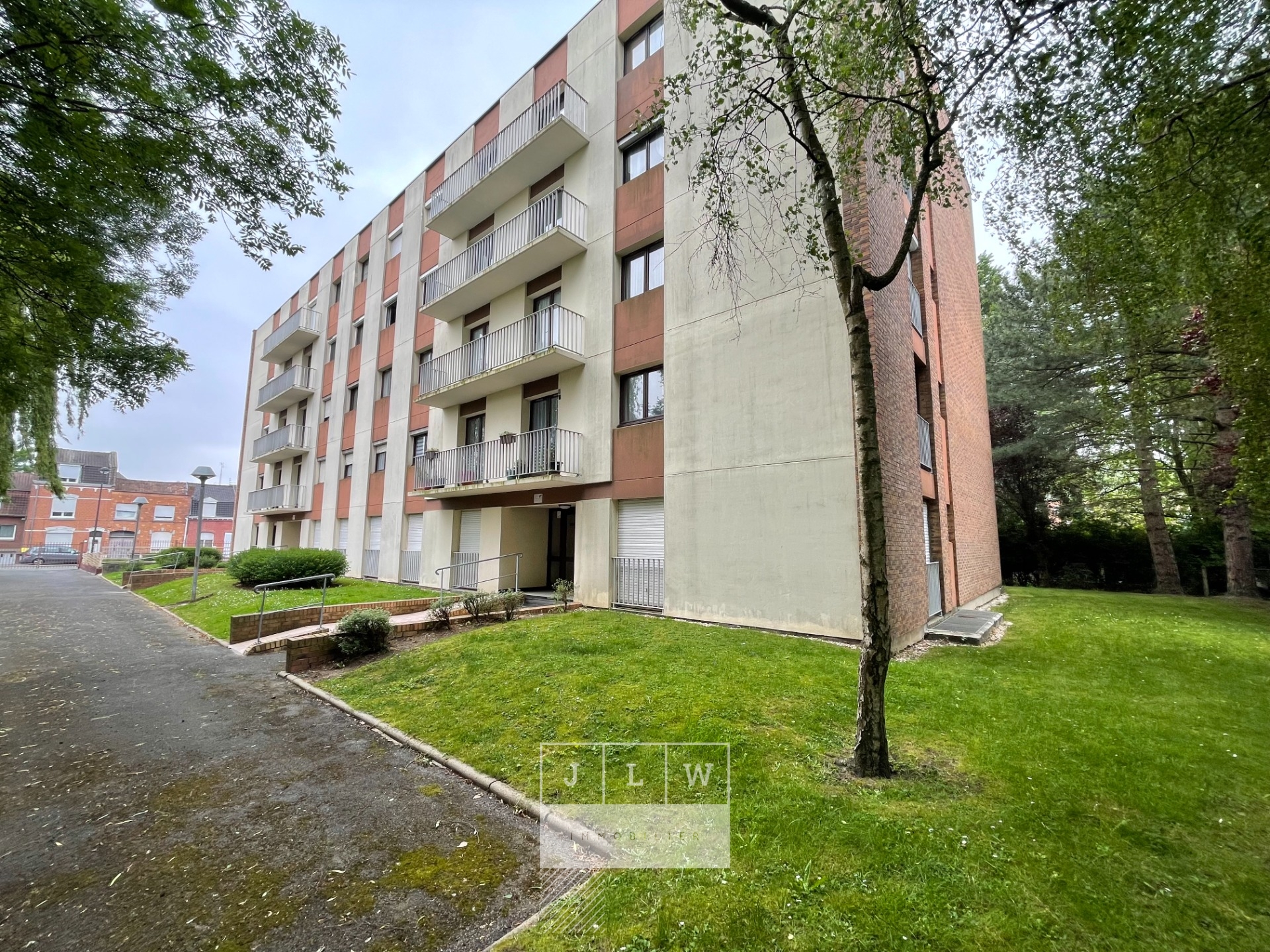 Roubaix studio avec exterieur et place de parking Photo 8 - JLW Immobilier Roubaix studio avec exterieur et place de parking Photo 8 - JLW Immobilier