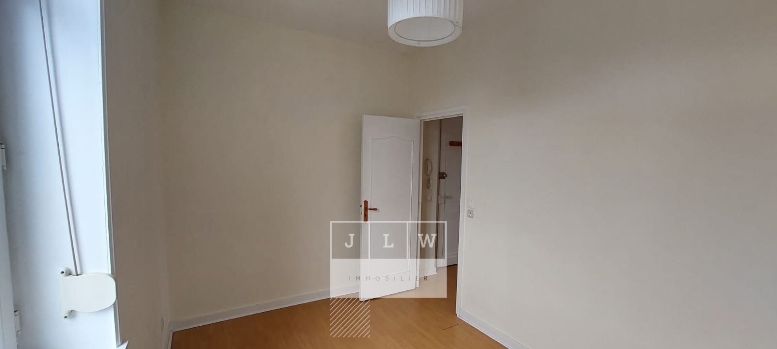 Auwz appartement t2 de 36m la madeleine Photo 2 - JLW Immobilier