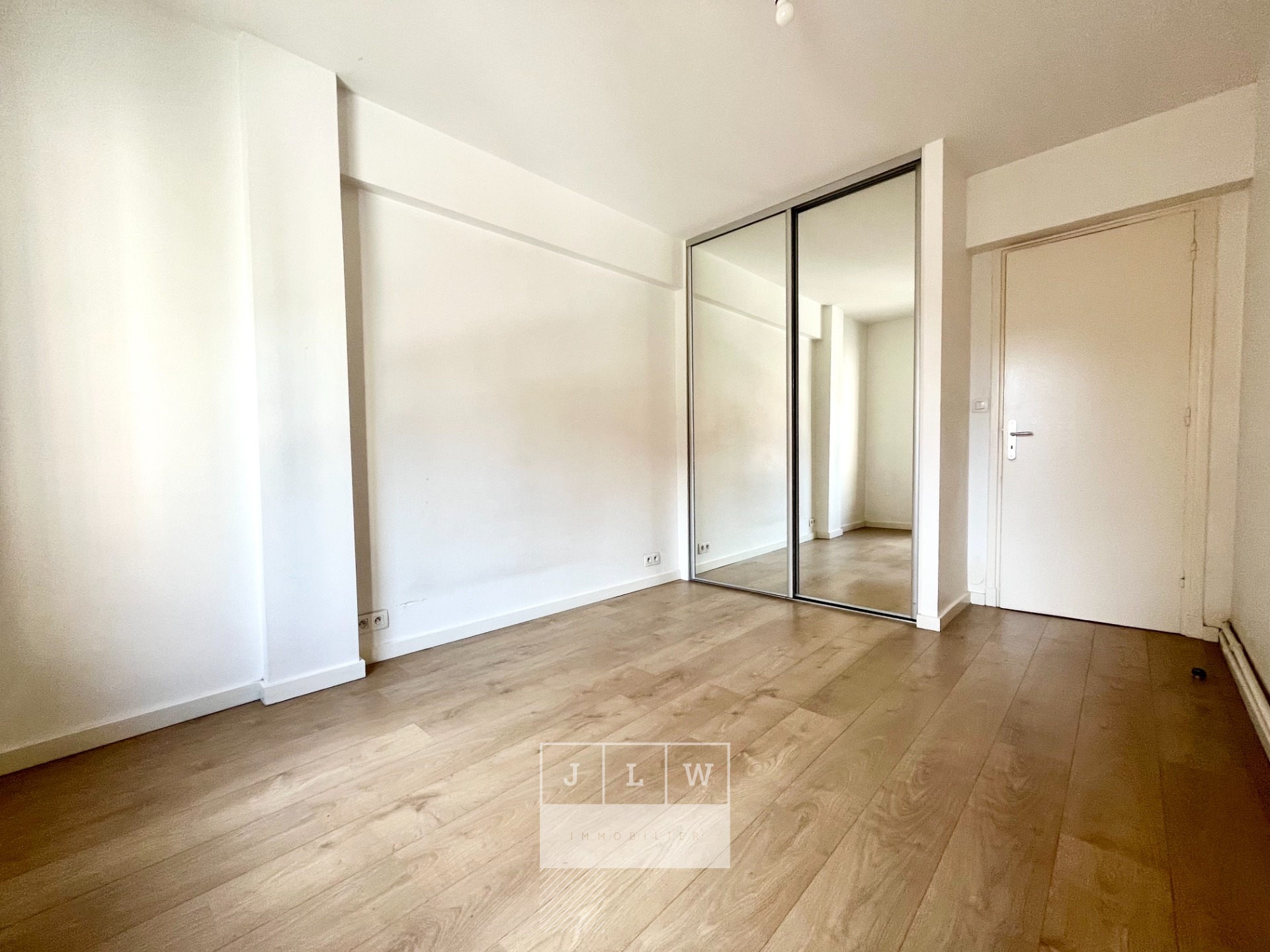 Appartement renove t4 avec garage et balcon Photo 5 - JLW Immobilier