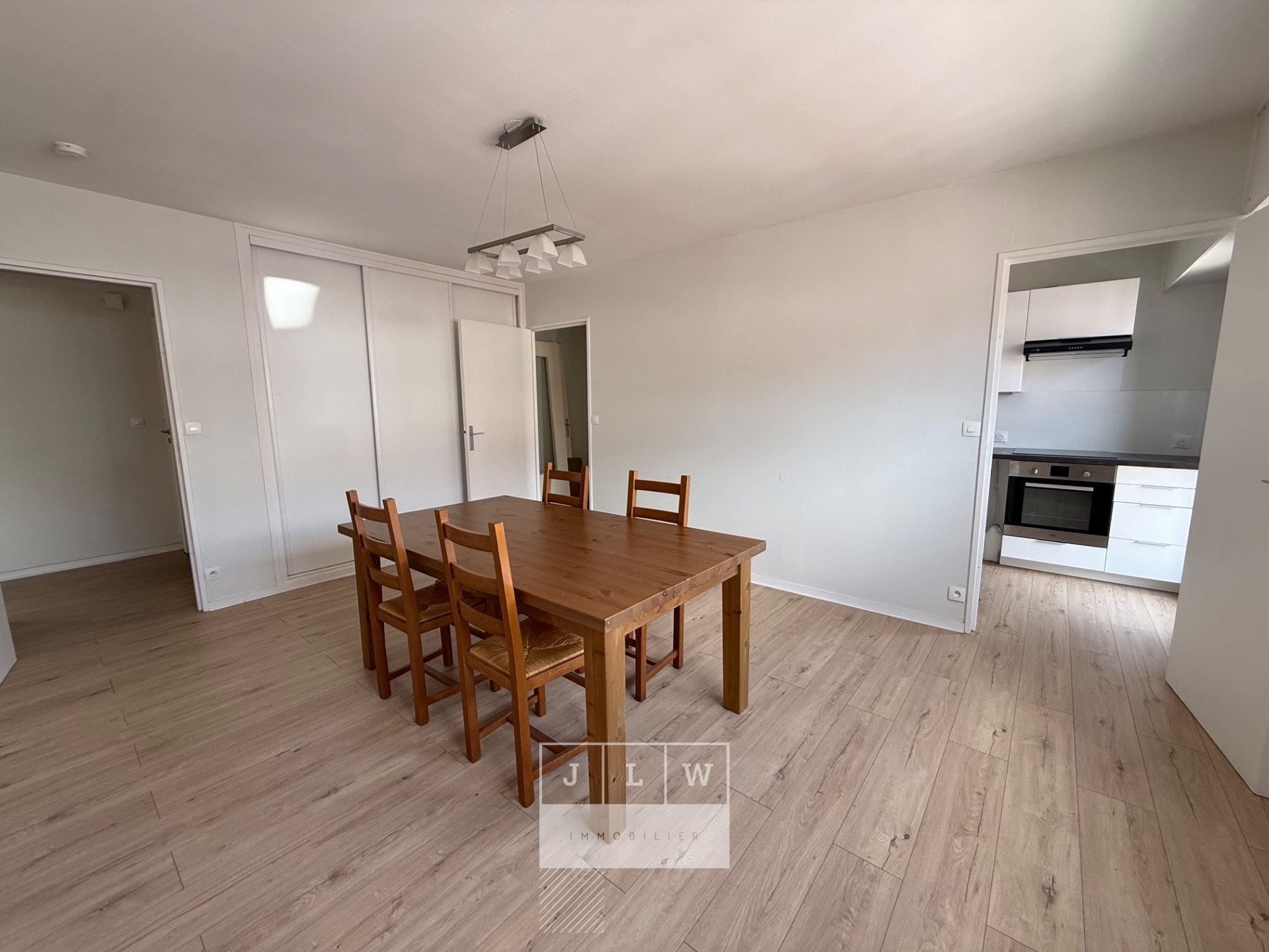 Avam  ll152 magnifique t3 non meuble  100m  avec terrasse Photo 4 - JLW Immobilier