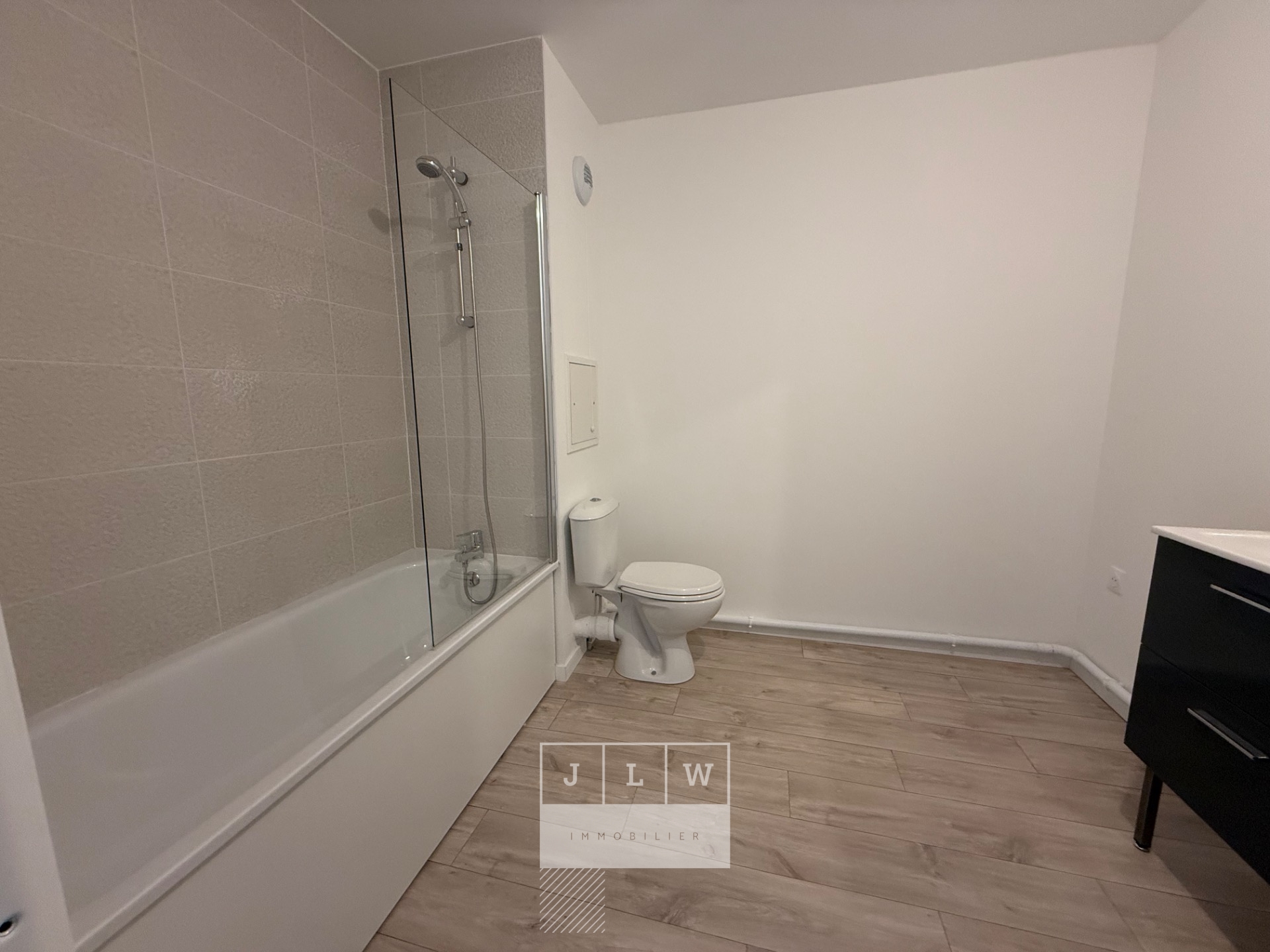 Avbm ll152 beau type 2 residence neuve terrasse parking Photo 4 - JLW Immobilier