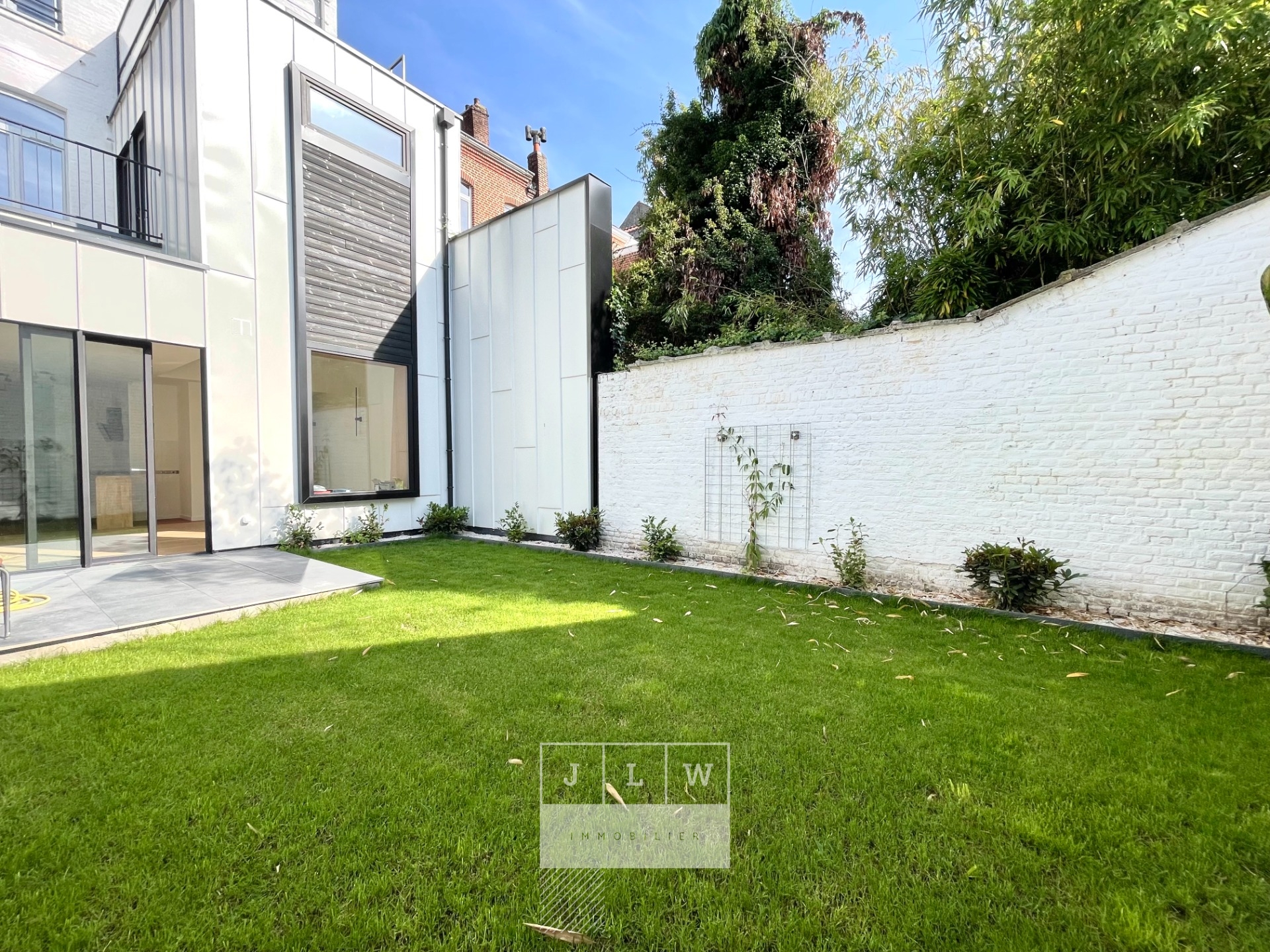 Lille st michel t3 renove avec jardin Photo 1 - JLW Immobilier Lille st michel t3 renove avec jardin Photo 1 - JLW Immobilier