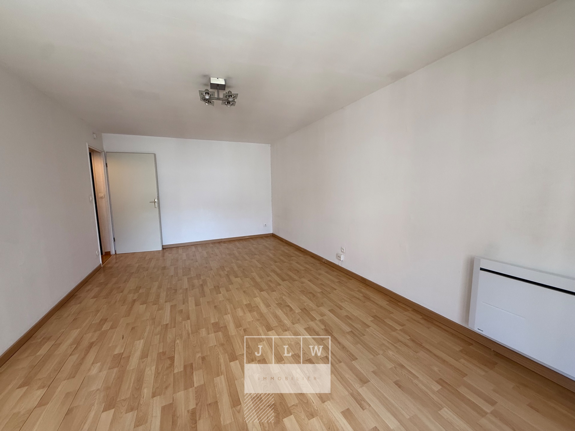 Avdh ll152 rue de brigode type 1 balcon parking Photo 5 - JLW Immobilier Avdh ll152 rue de brigode type 1 balcon parking Photo 5 - JLW Immobilier