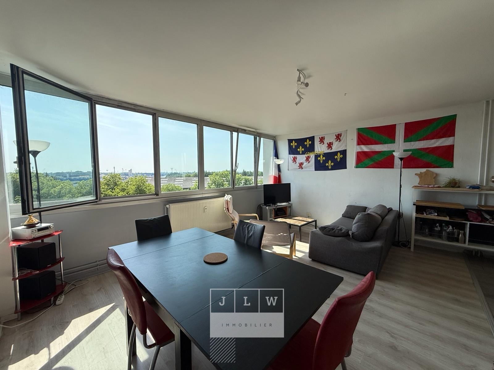 Avdx ll152 rue bonte pollet t5 meuble Photo 2 - JLW Immobilier Avdx ll152 rue bonte pollet t5 meuble Photo 2 - JLW Immobilier