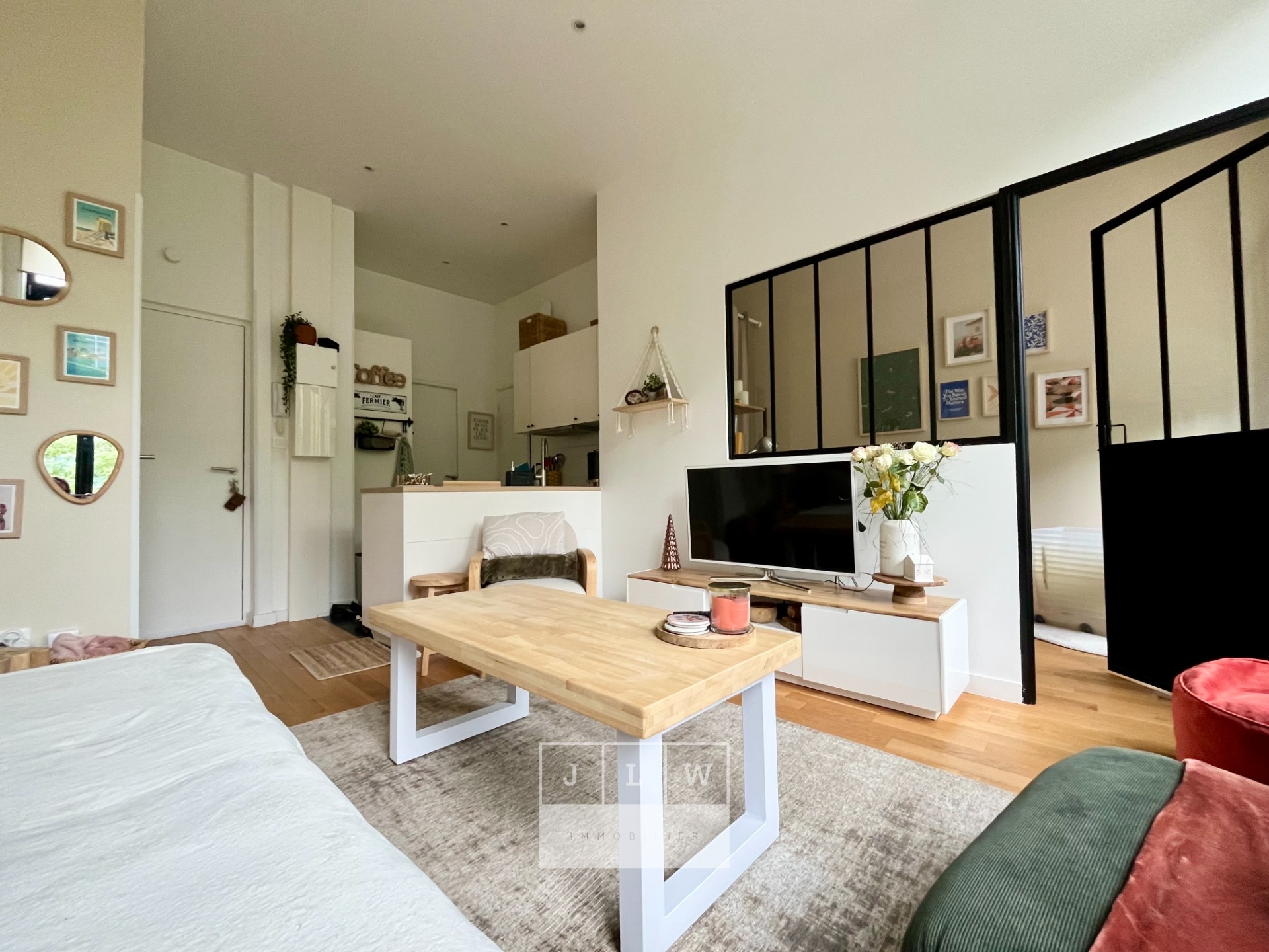 Lille republique appartement de 41 m renove Photo 1 - JLW Immobilier Lille republique appartement de 41 m renove Photo 1 - JLW Immobilier
