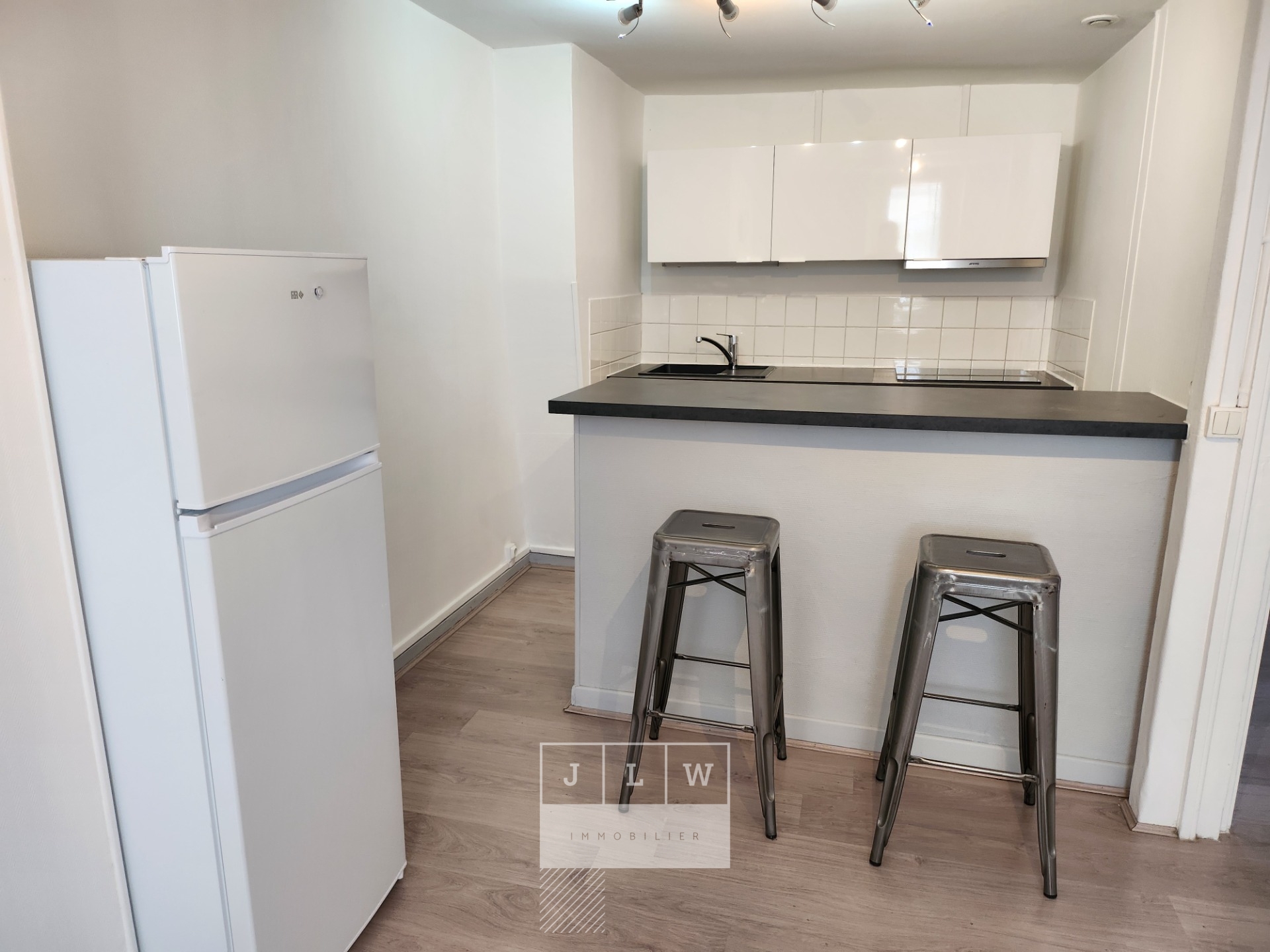 Avkr ll152 type 2 non meuble republique saint michel Photo 6 - JLW Immobilier Avkr ll152 type 2 non meuble republique saint michel Photo 6 - JLW Immobilier