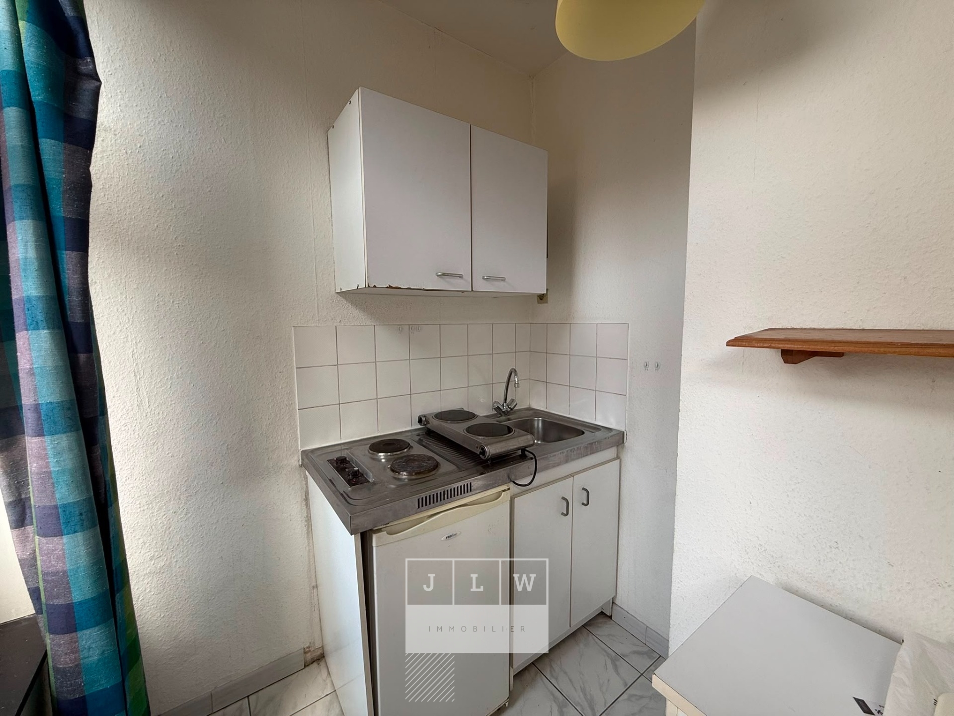 Avlb ll152 studio non meuble secteur republique saint michel Photo 2 - JLW Immobilier Avlb ll152 studio non meuble secteur republique saint michel Photo 2 - JLW Immobilier