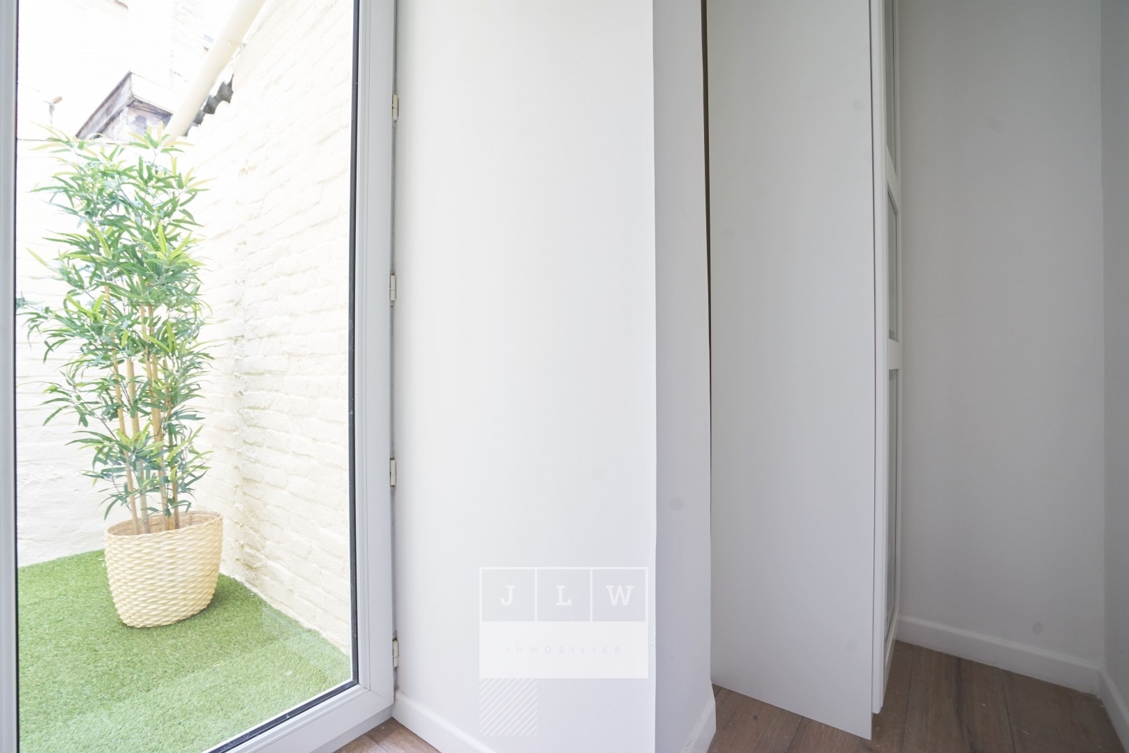 Avlp ll152 chambre 1 en colocation meublee avec sdd privee Photo 8 - JLW Immobilier Avlp ll152 chambre 1 en colocation meublee avec sdd privee Photo 8 - JLW Immobilier