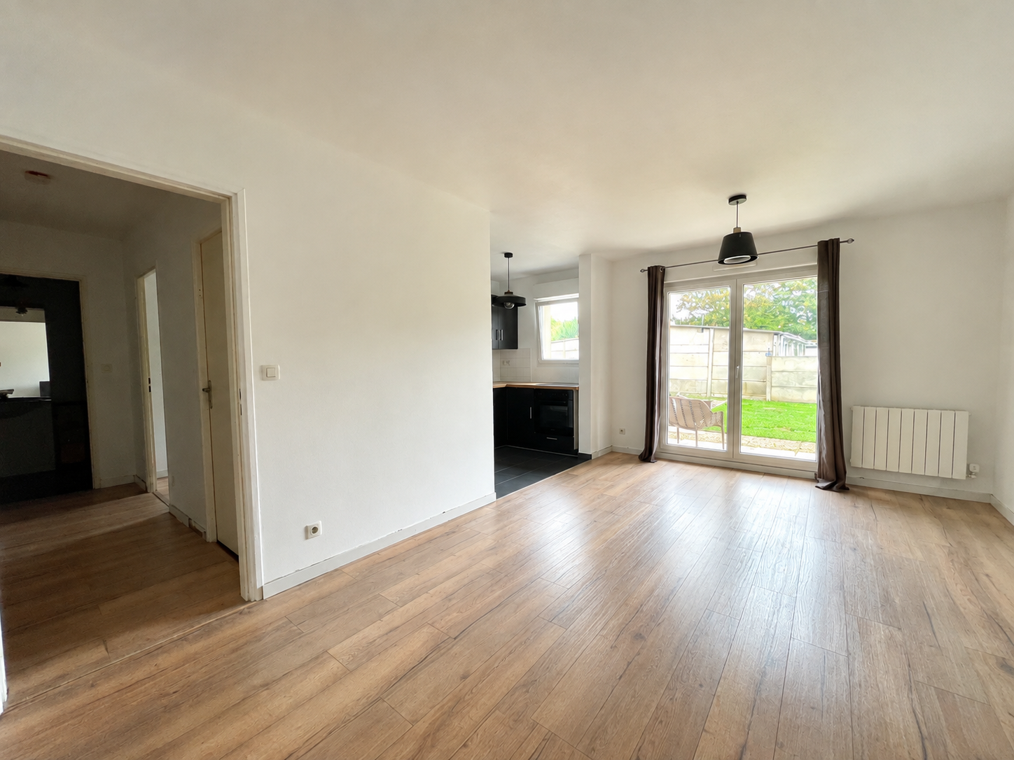 Lille hellemmes t2 en rdc avec terrasse et parking Photo 1 - JLW Immobilier Lille hellemmes t2 en rdc avec terrasse et parking Photo 1 - JLW Immobilier