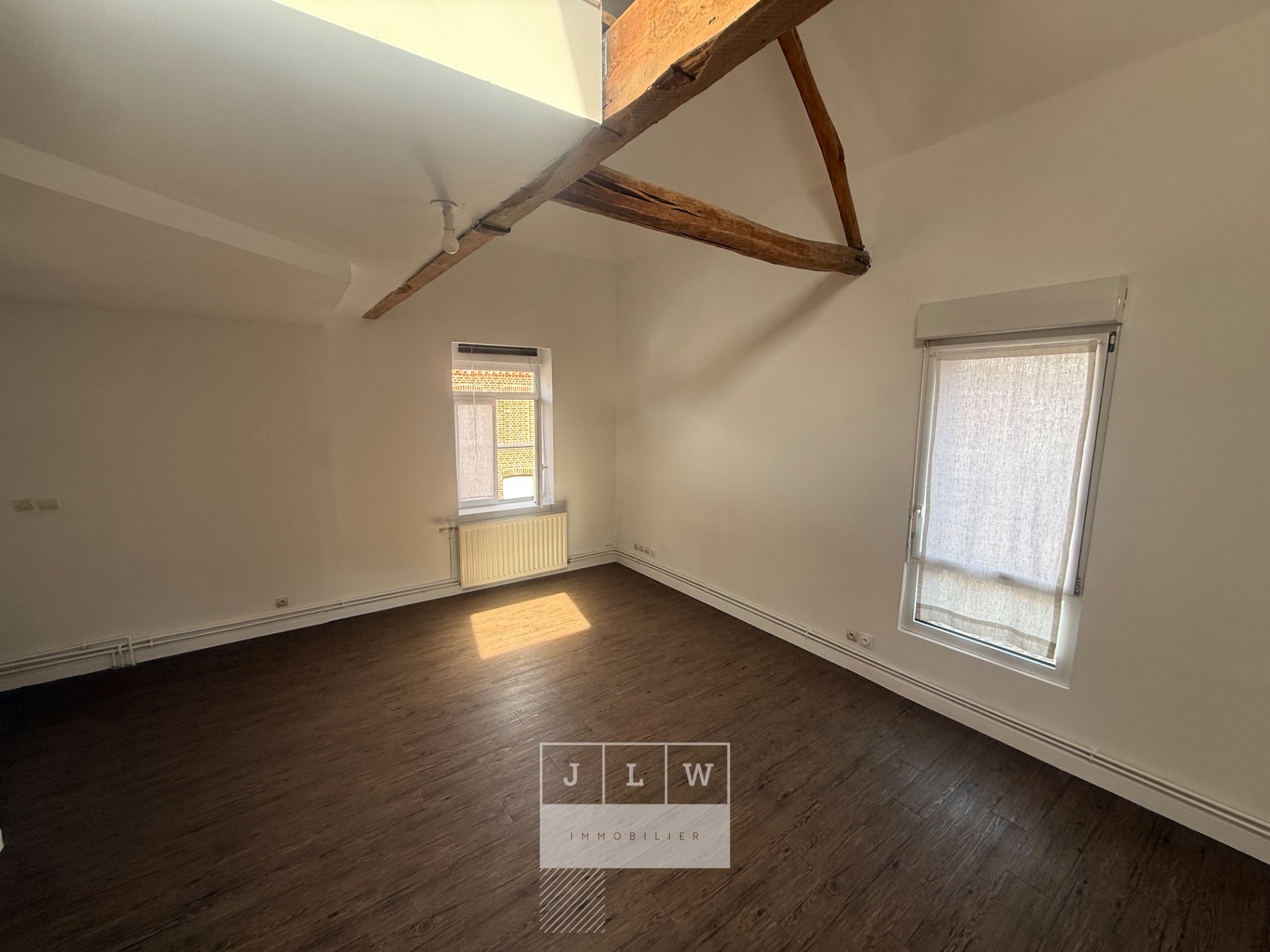 Avne ll152 beau type 2 en triplex 54 34m Photo 3 - JLW Immobilier Avne ll152 beau type 2 en triplex 54 34m Photo 3 - JLW Immobilier