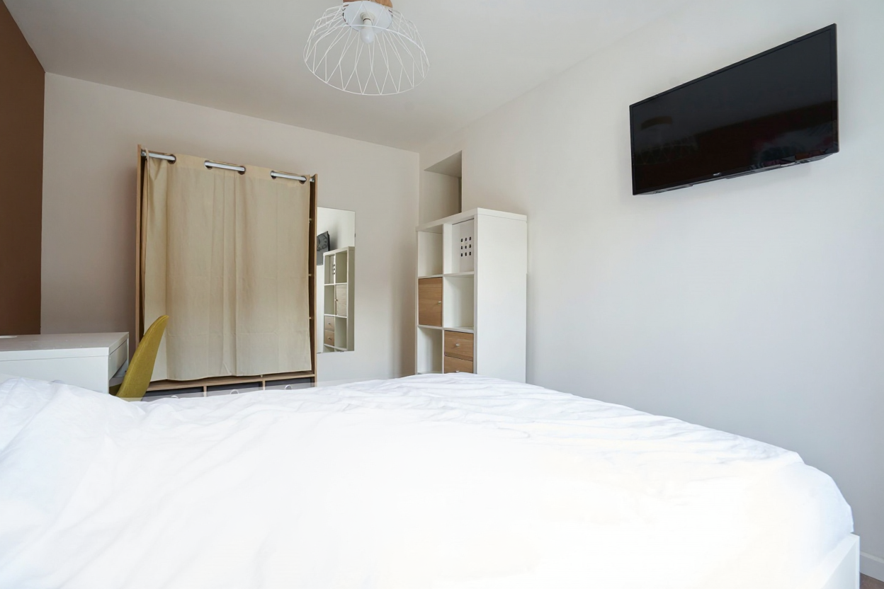 Avny ll152 chambre 2 en colocation meublee avec sdd Photo 3 - JLW Immobilier Avny ll152 chambre 2 en colocation meublee avec sdd Photo 3 - JLW Immobilier