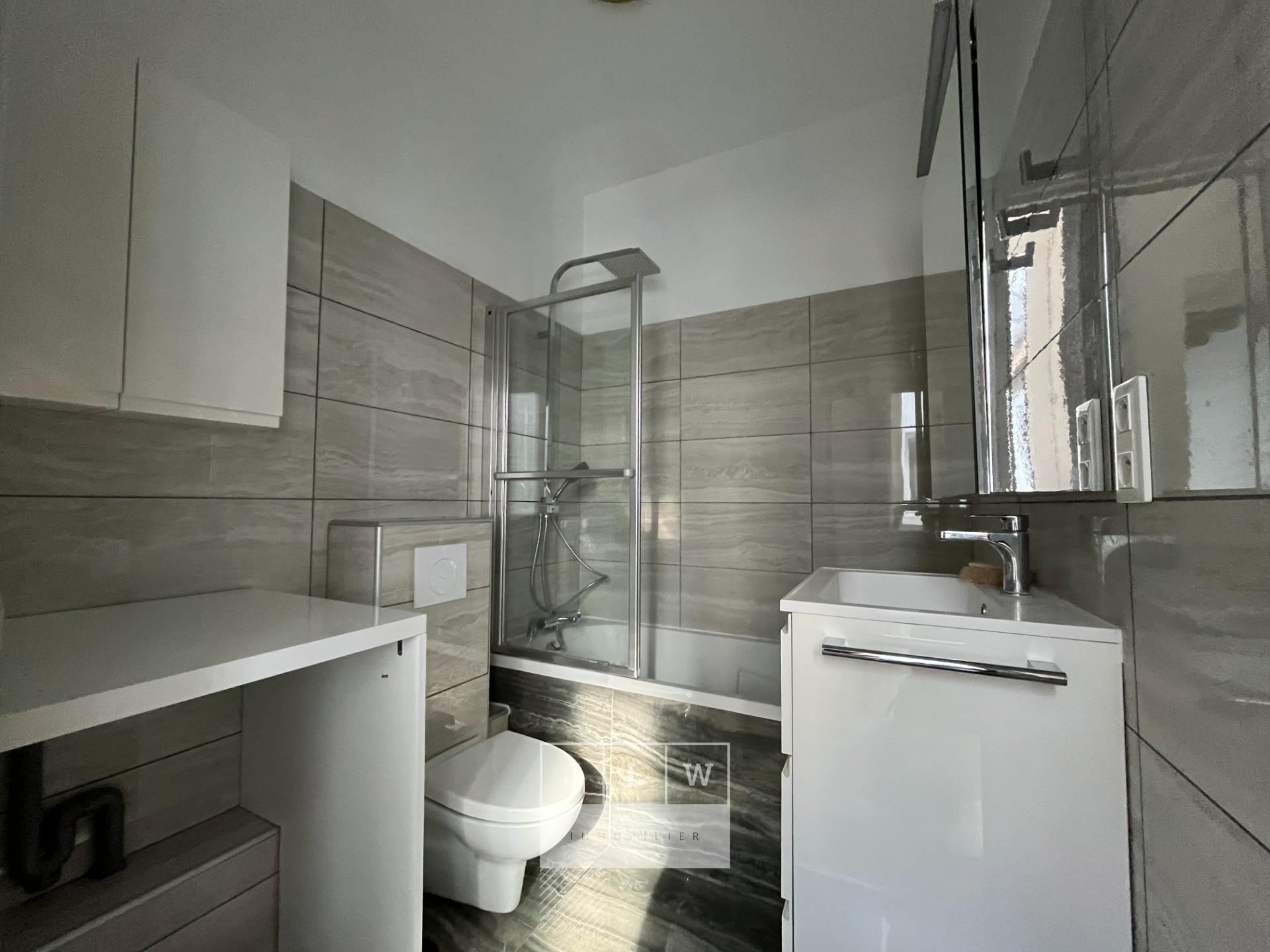 Hyper centre duplex de 80m Photo 7 - JLW Immobilier Hyper centre duplex de 80m Photo 7 - JLW Immobilier