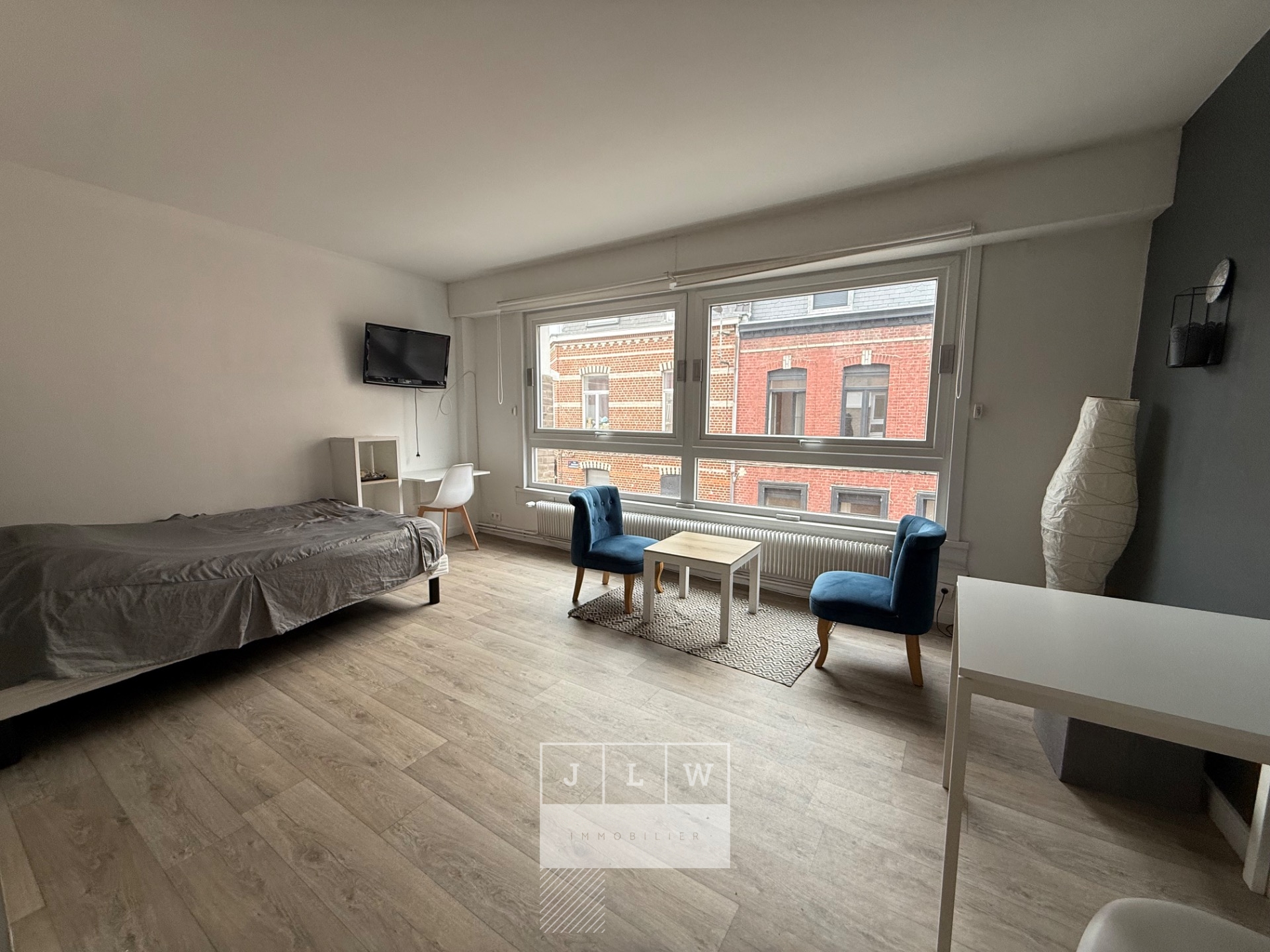 Avvy ll152 grand studio meuble proche de la catho Photo 3 - JLW Immobilier Avvy ll152 grand studio meuble proche de la catho Photo 3 - JLW Immobilier