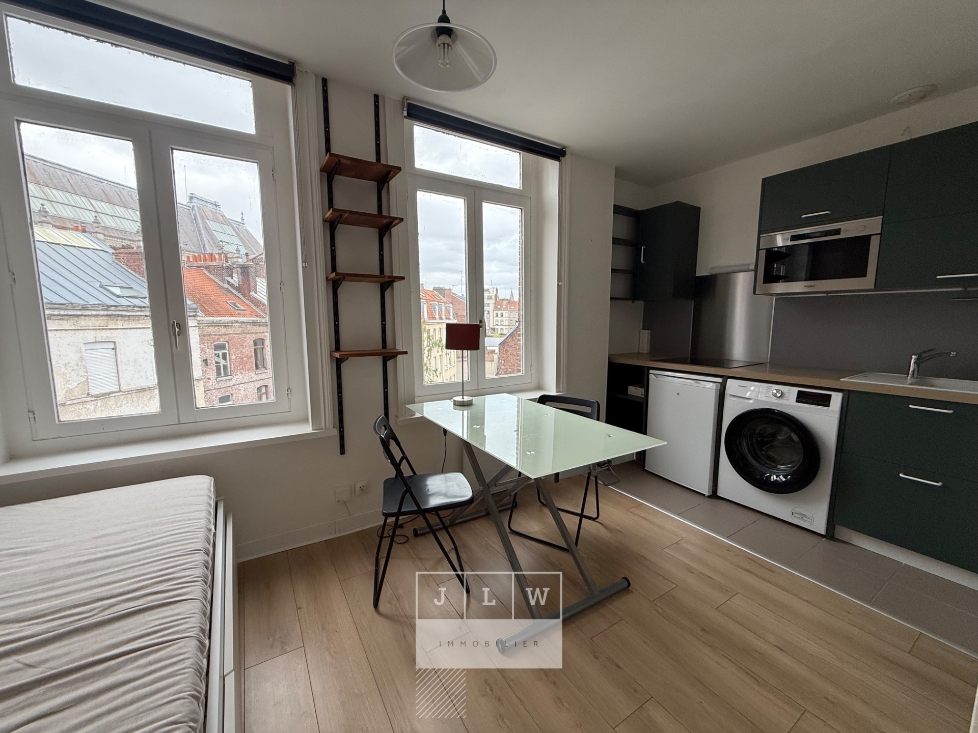 Awkg ll152 tres beau studio meuble republique Photo 2 - JLW Immobilier Awkg ll152 tres beau studio meuble republique Photo 2 - JLW Immobilier