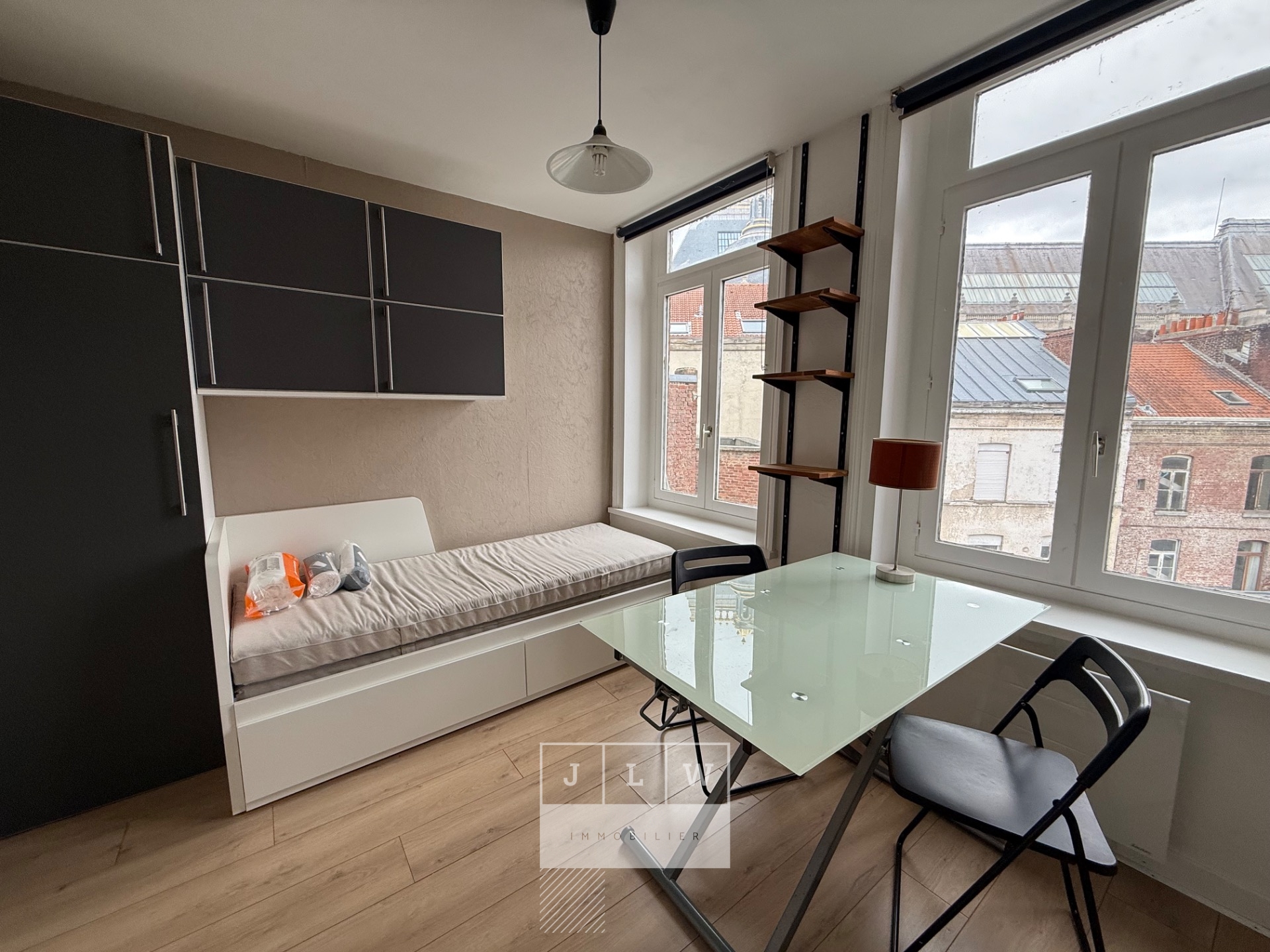 Awkg ll152 tres beau studio meuble republique Photo 8 - JLW Immobilier Awkg ll152 tres beau studio meuble republique Photo 8 - JLW Immobilier