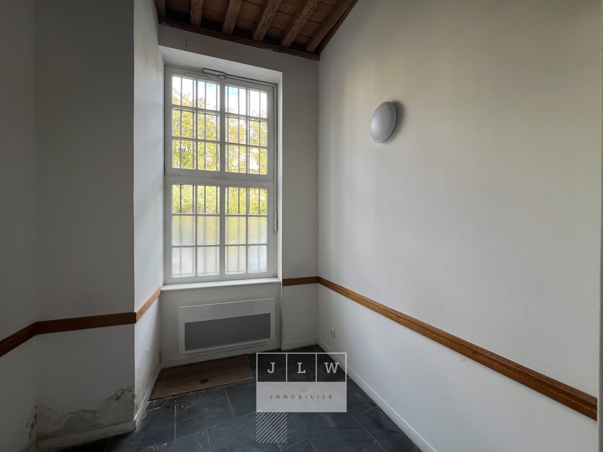 Local professionnel vieux lille Photo 3 - JLW Immobilier Local professionnel vieux lille Photo 3 - JLW Immobilier