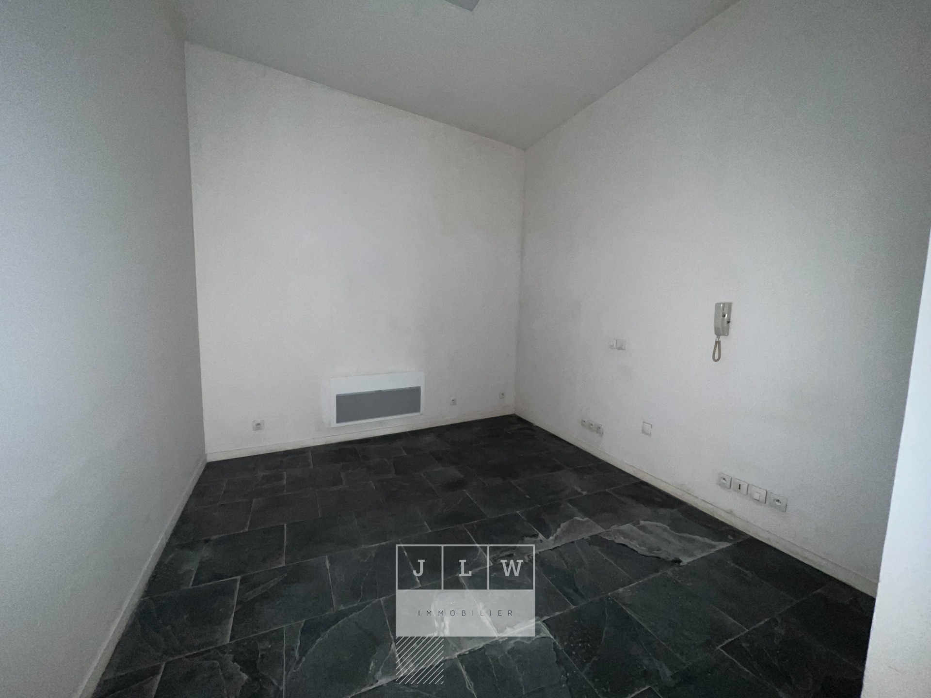 Local professionnel vieux lille Photo 4 - JLW Immobilier Local professionnel vieux lille Photo 4 - JLW Immobilier