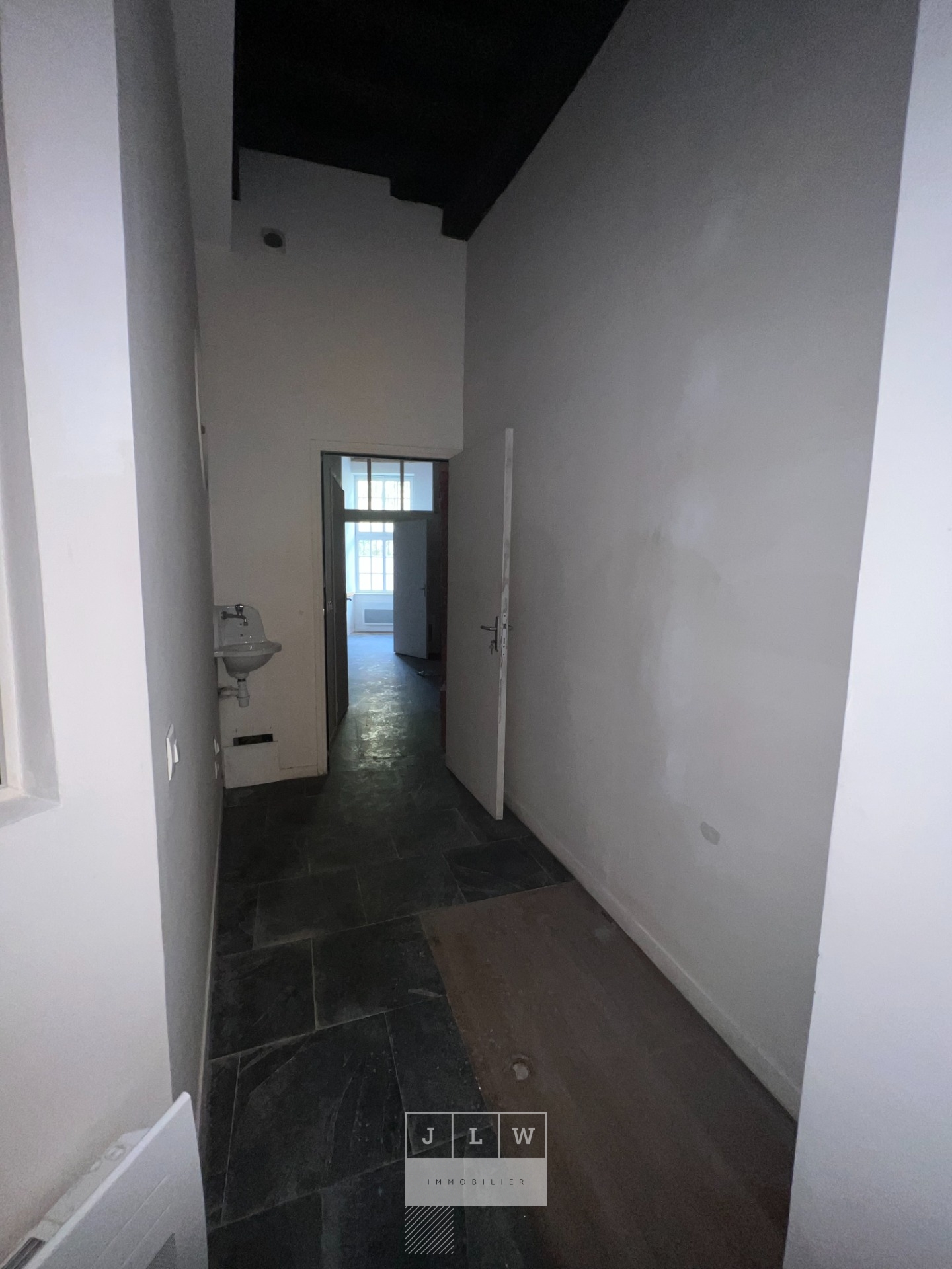 Local professionnel vieux lille Photo 6 - JLW Immobilier Local professionnel vieux lille Photo 6 - JLW Immobilier