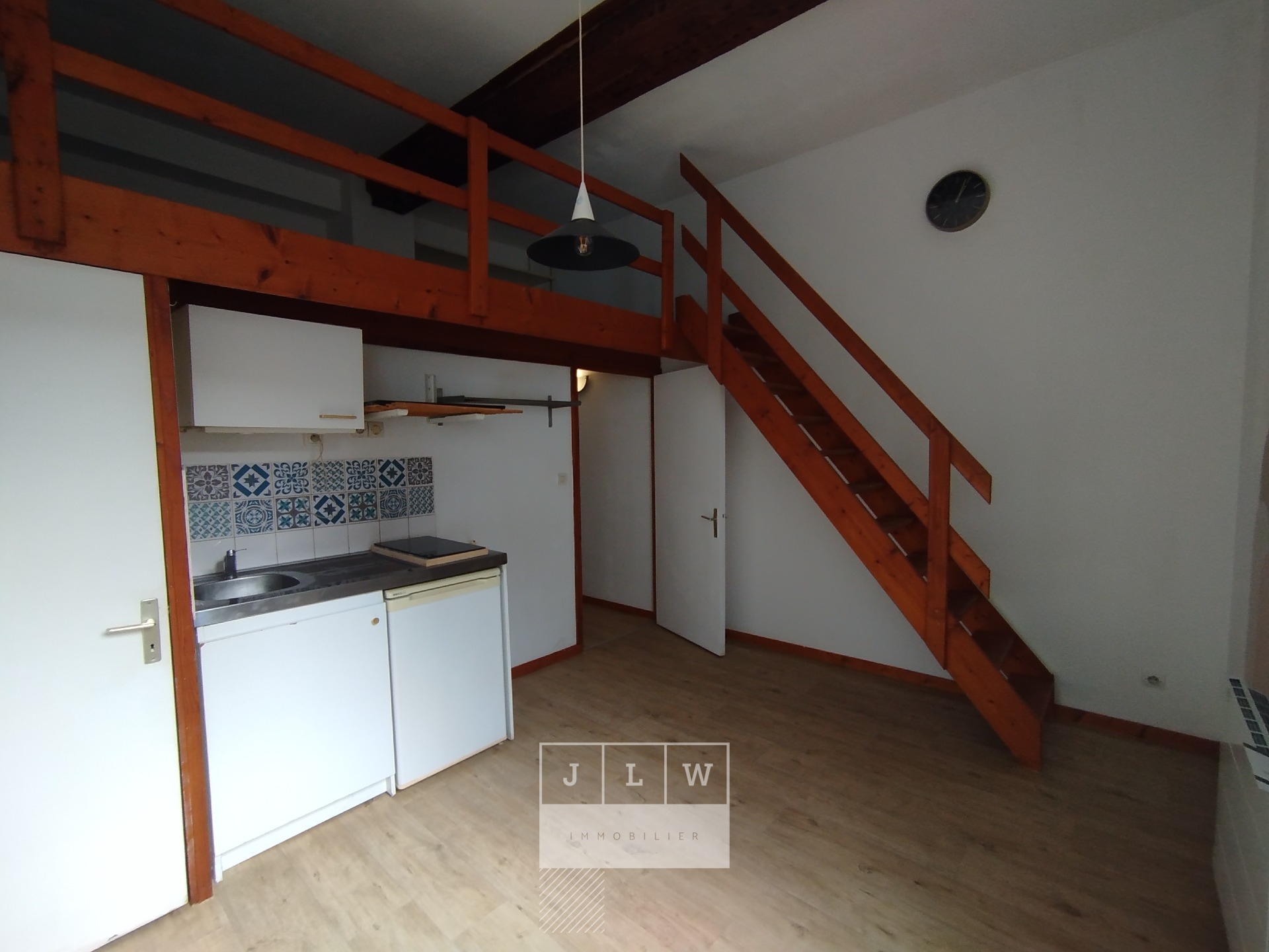 Ref  fvd  ll152 studio lumineux    place de parking Photo 2 - JLW Immobilier