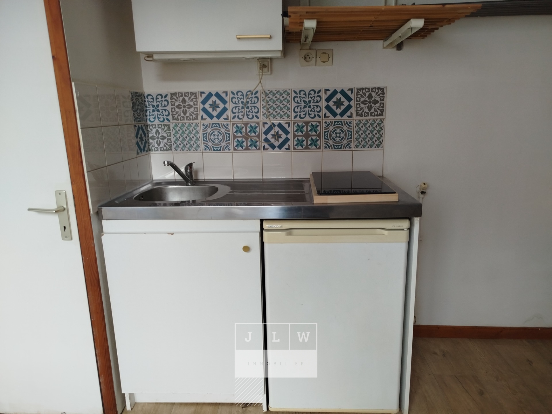 Ref  fvd  ll152 studio lumineux    place de parking Photo 6 - JLW Immobilier