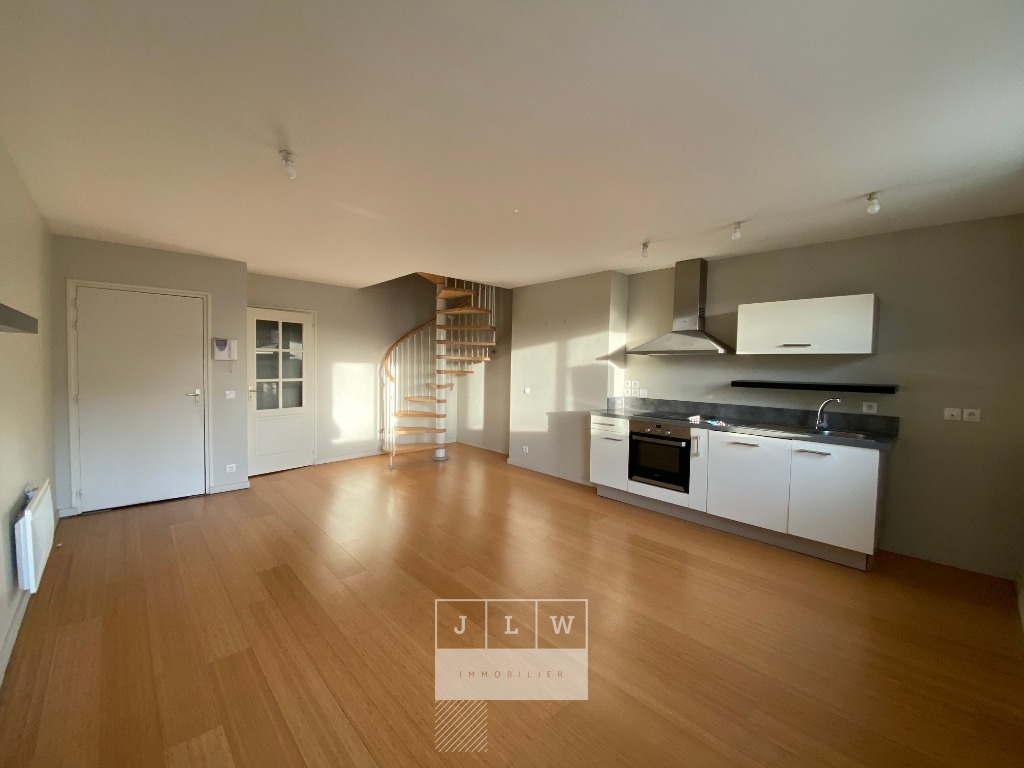 Hjv nb343 lille sebastopol t2 non meuble de 52m Photo 1 - JLW Immobilier