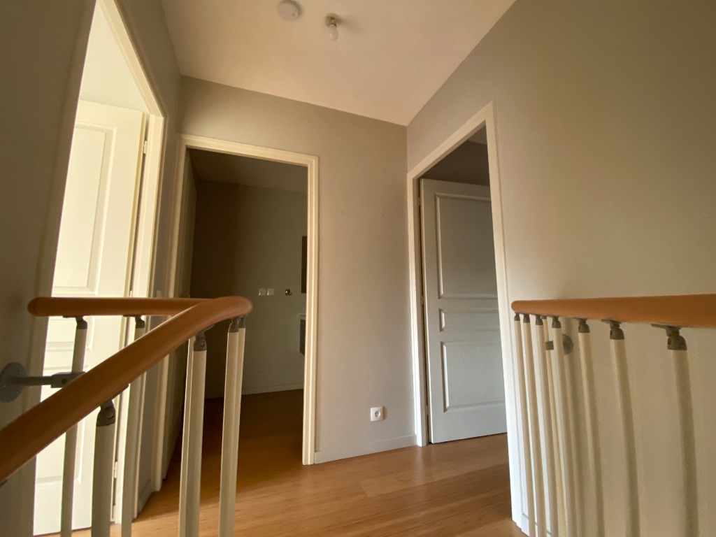 Hjv nb343 lille sebastopol t2 non meuble de 52m Photo 5 - JLW Immobilier