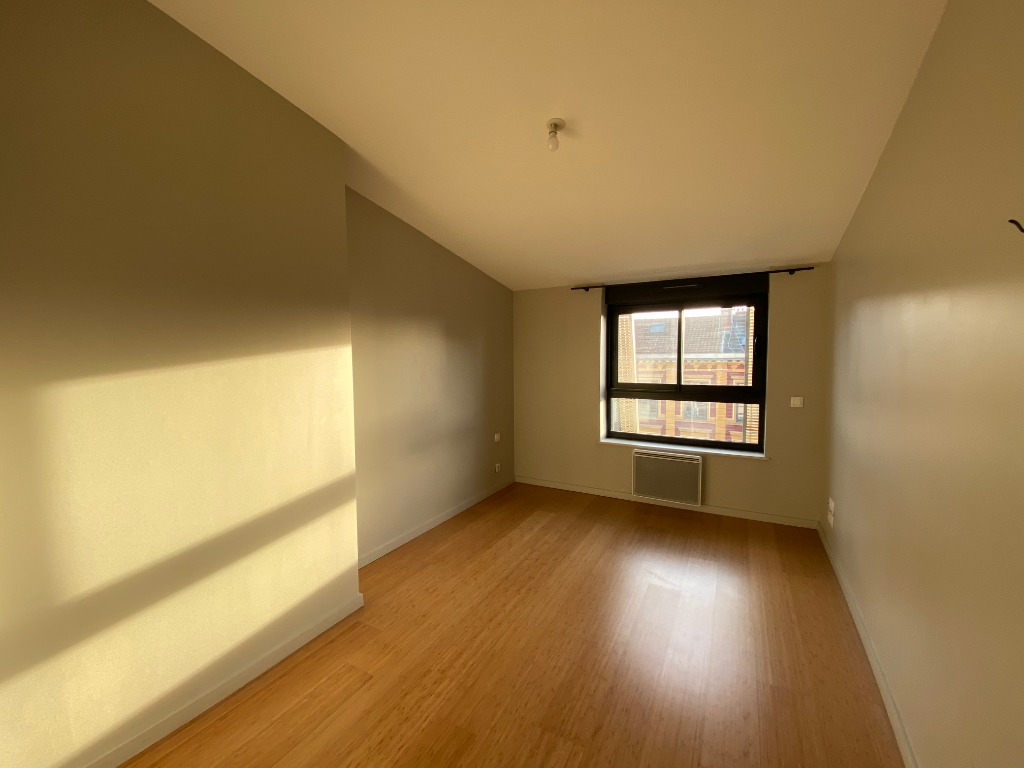 Hjv nb343 lille sebastopol t2 non meuble de 52m Photo 6 - JLW Immobilier